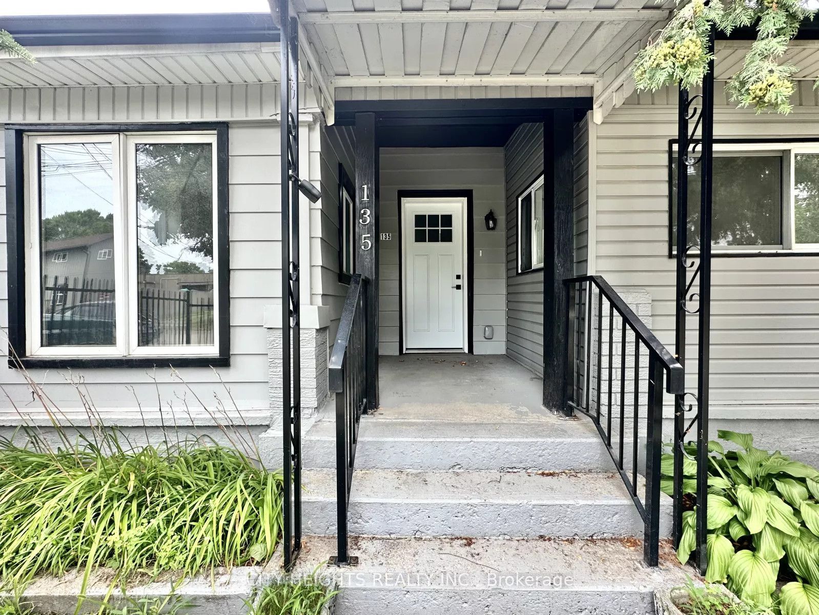 135 Charlotte Street 1, Brantford, On N3t 2x7