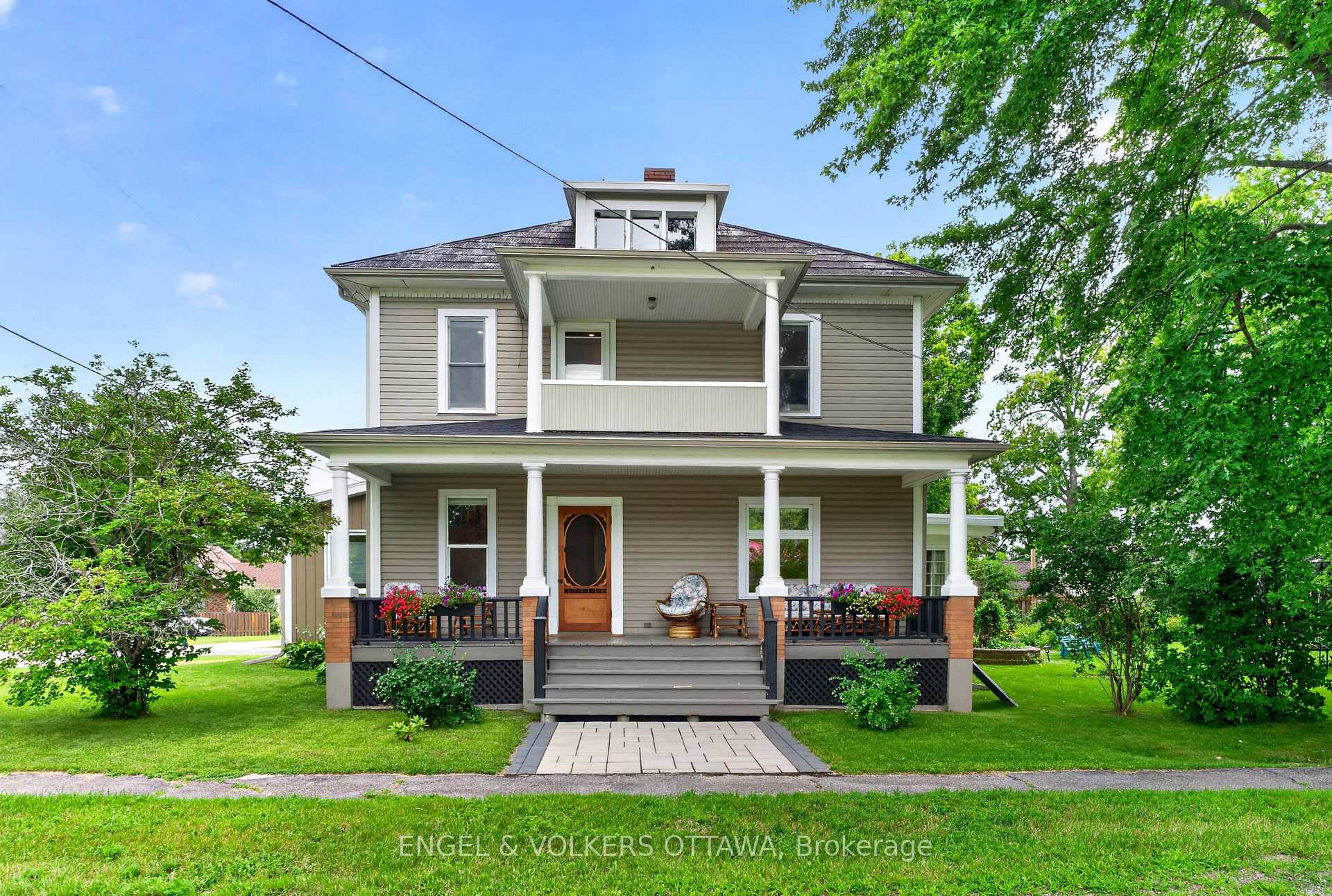 3 St Mary'S Street, Rideau Lakes, On K0g 1v0