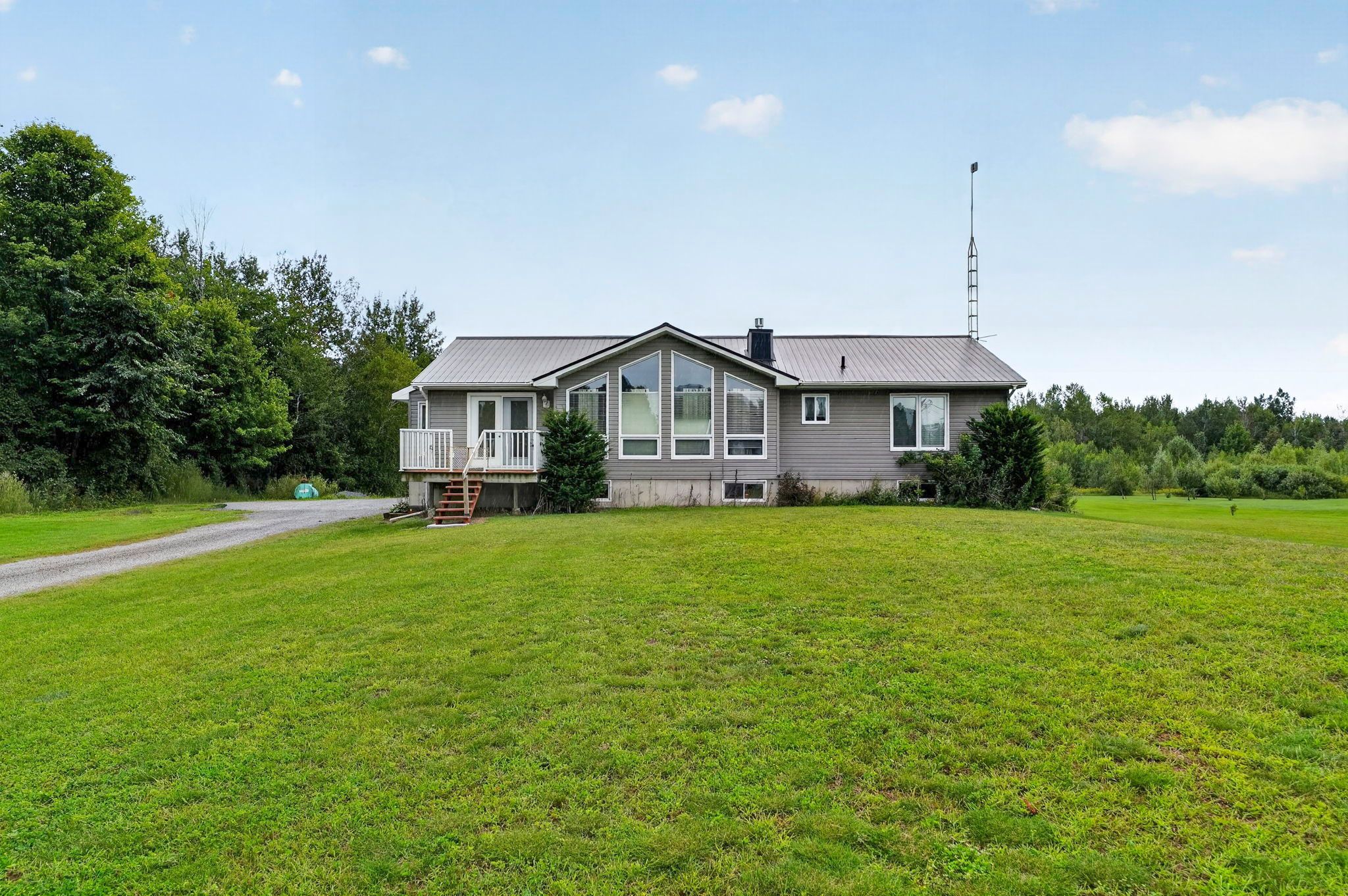 14950 Sandtown Road, South Stormont, On K0c 1y0