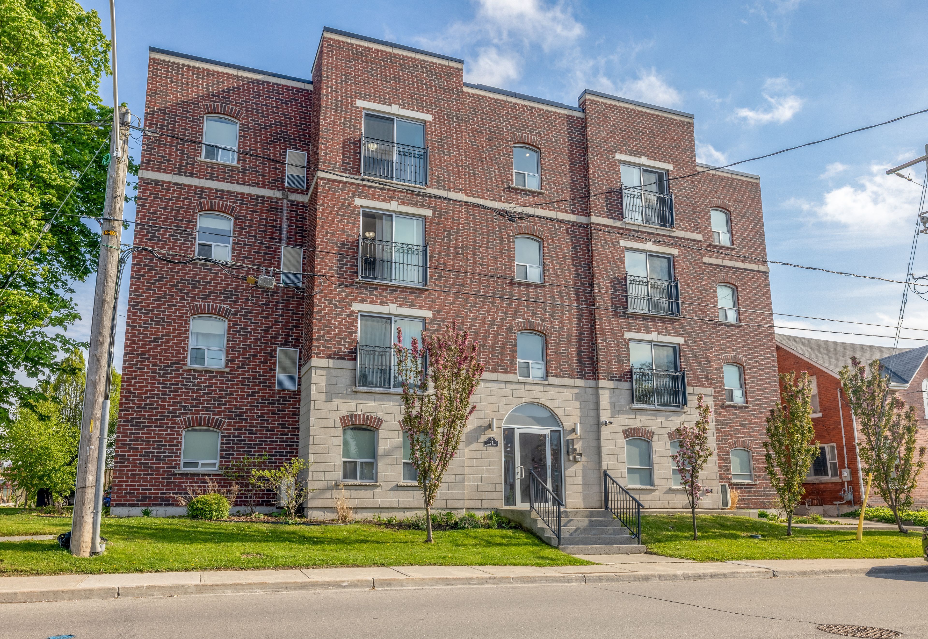 34 Brock Street 201, Woodstock, On N4s 3b5