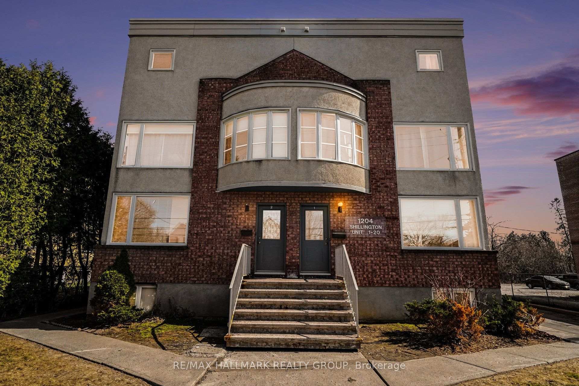 1204 Shillington Avenue 15, Carlington - Central Park, On K1z 7z4