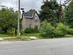 610 John Street S, Gravenhurst, On P1p 1j9
