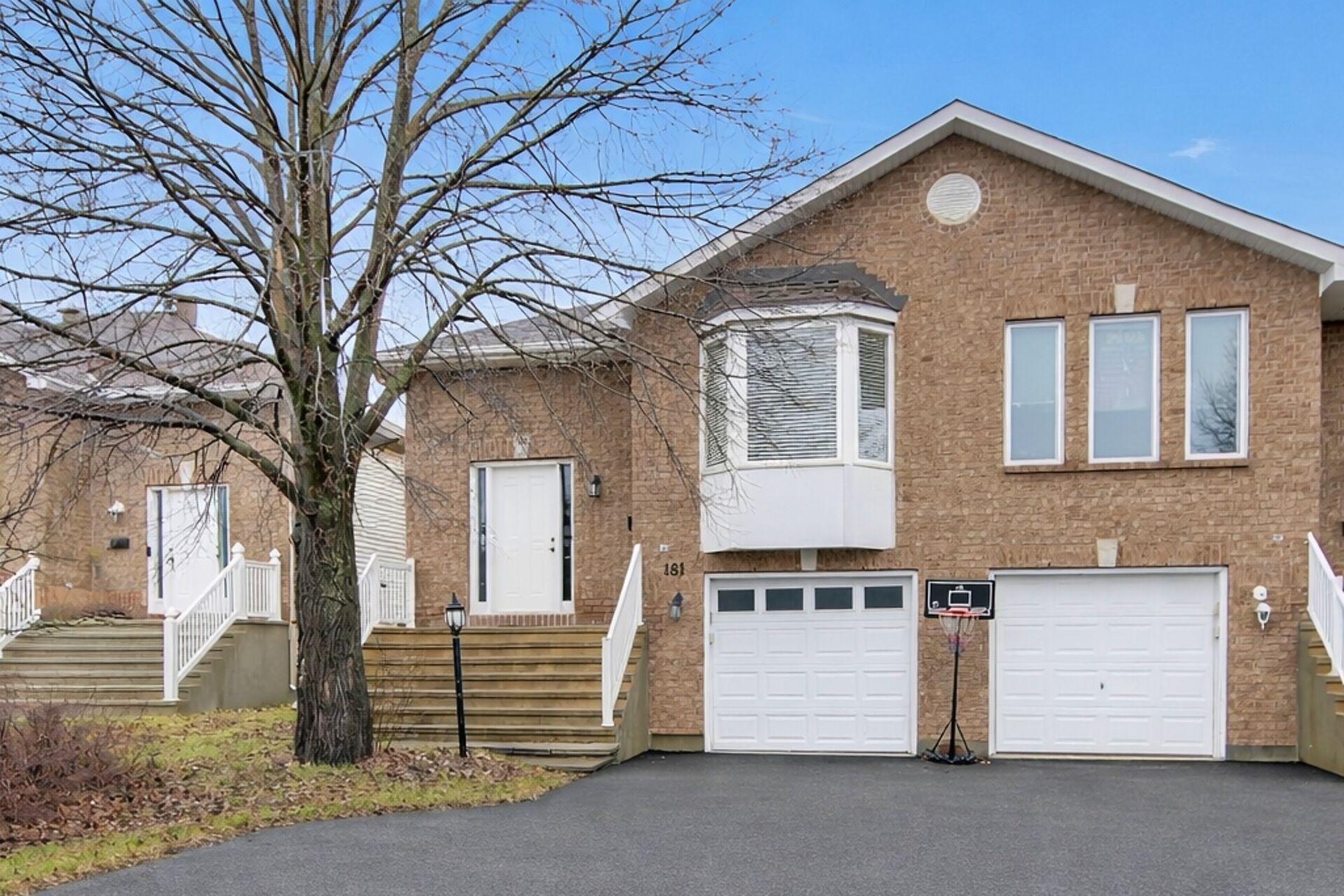 181 Mountshannon Drive, Barrhaven, On K2j 4n1