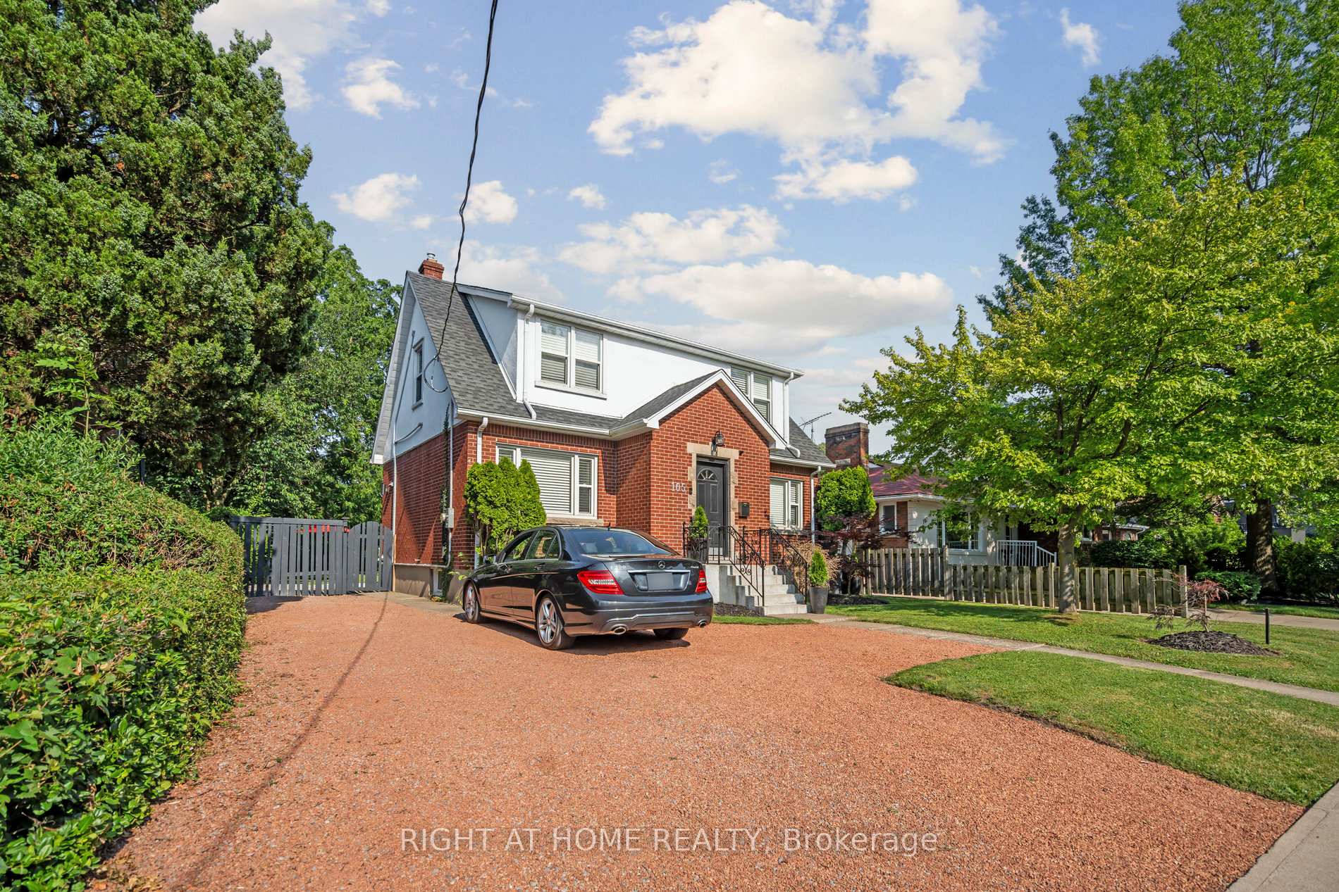 105 Glenridge Avenue, St. Catharines, On L2r 4x5