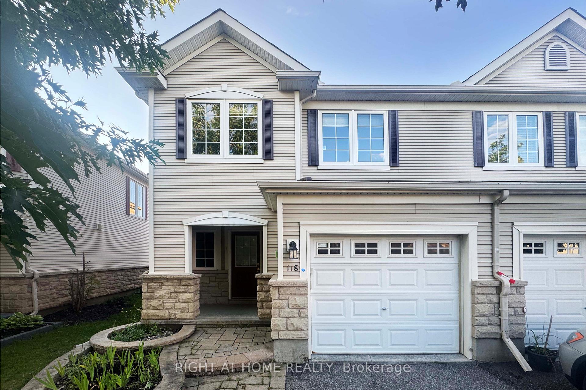 118 Braddock Private, Barrhaven, On K2j 0e6