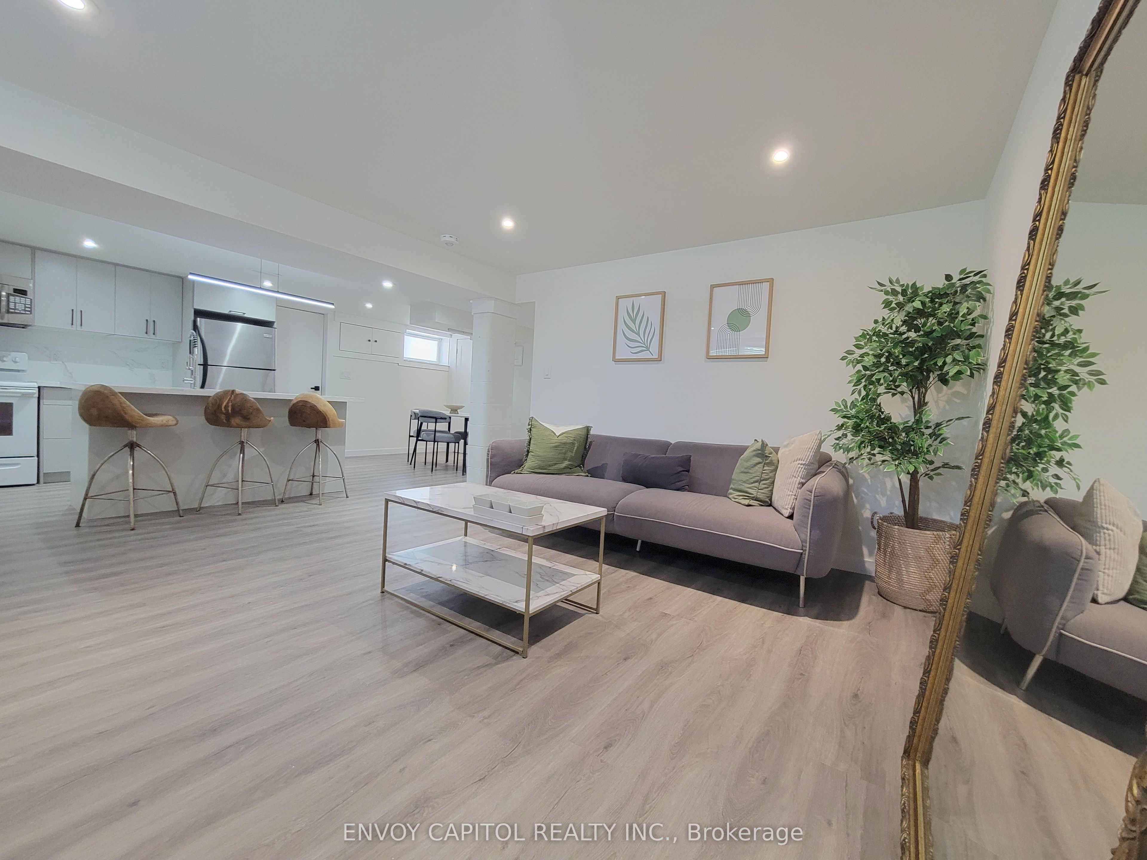 22 Bilardi Court, Hamilton, On L8h 3g3