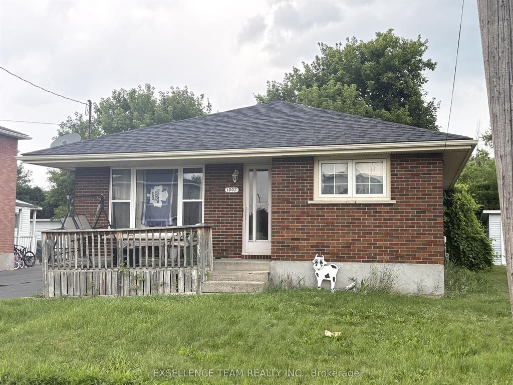 1007 Grand Avenue, Cornwall, On K6h 4t3