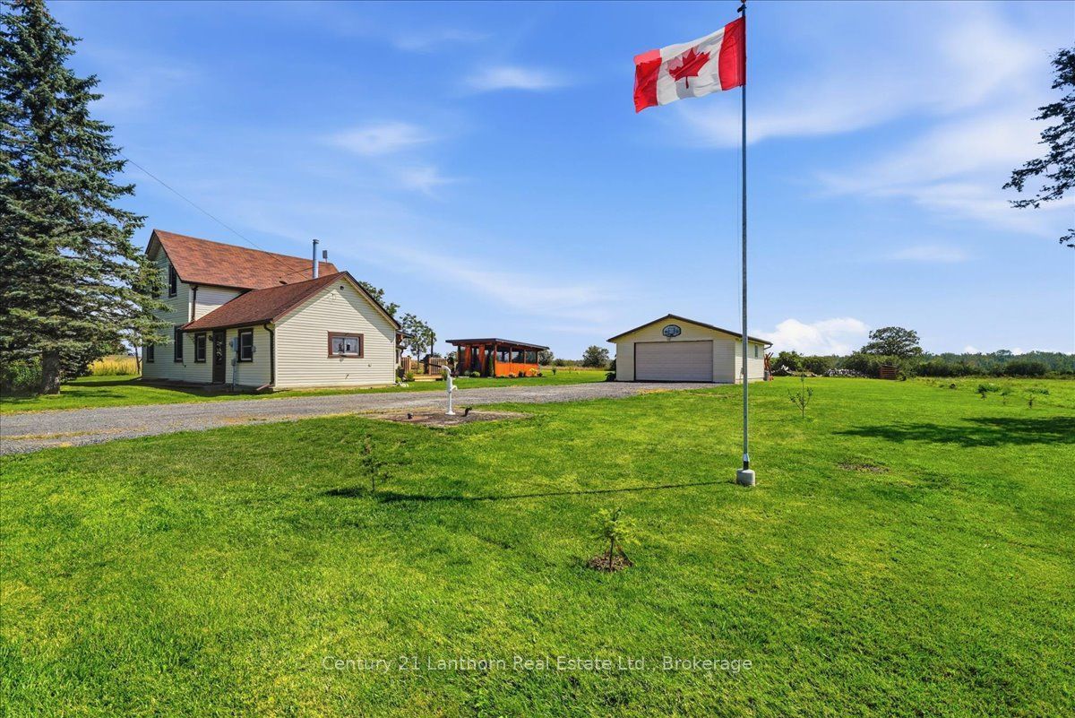 1039 Christian Road, Prince Edward County, On K0k 1g0