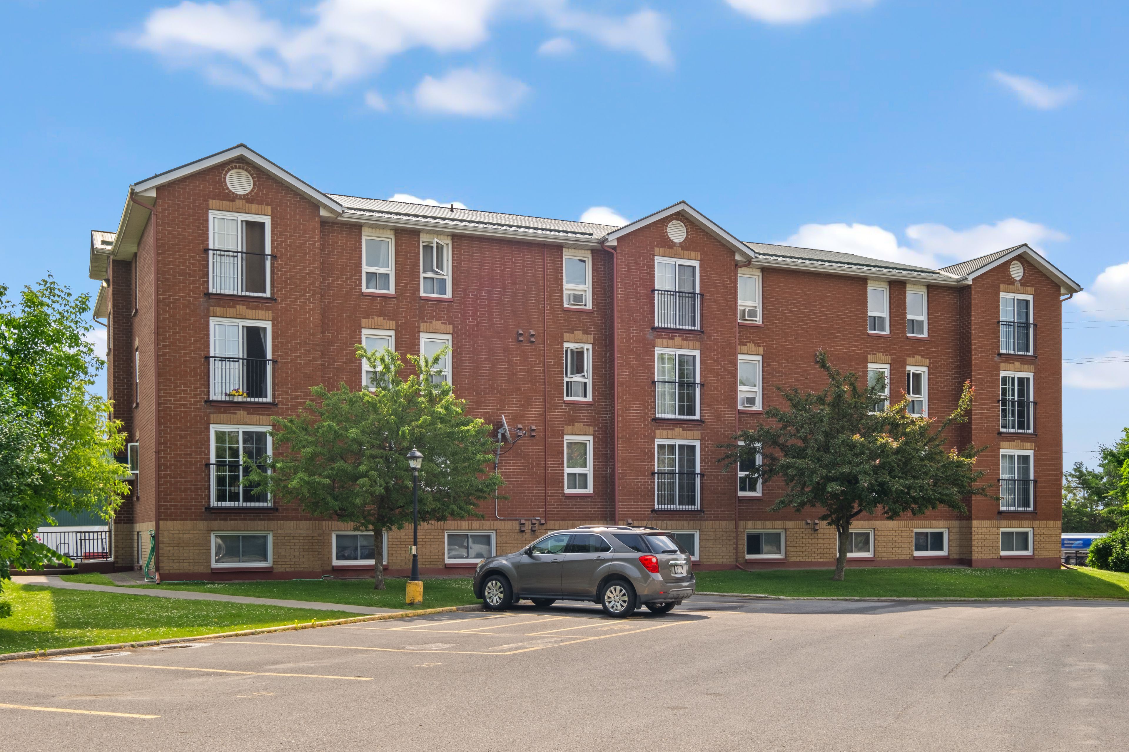 550 Talbot Place 105, Gananoque, On K7g 3c6