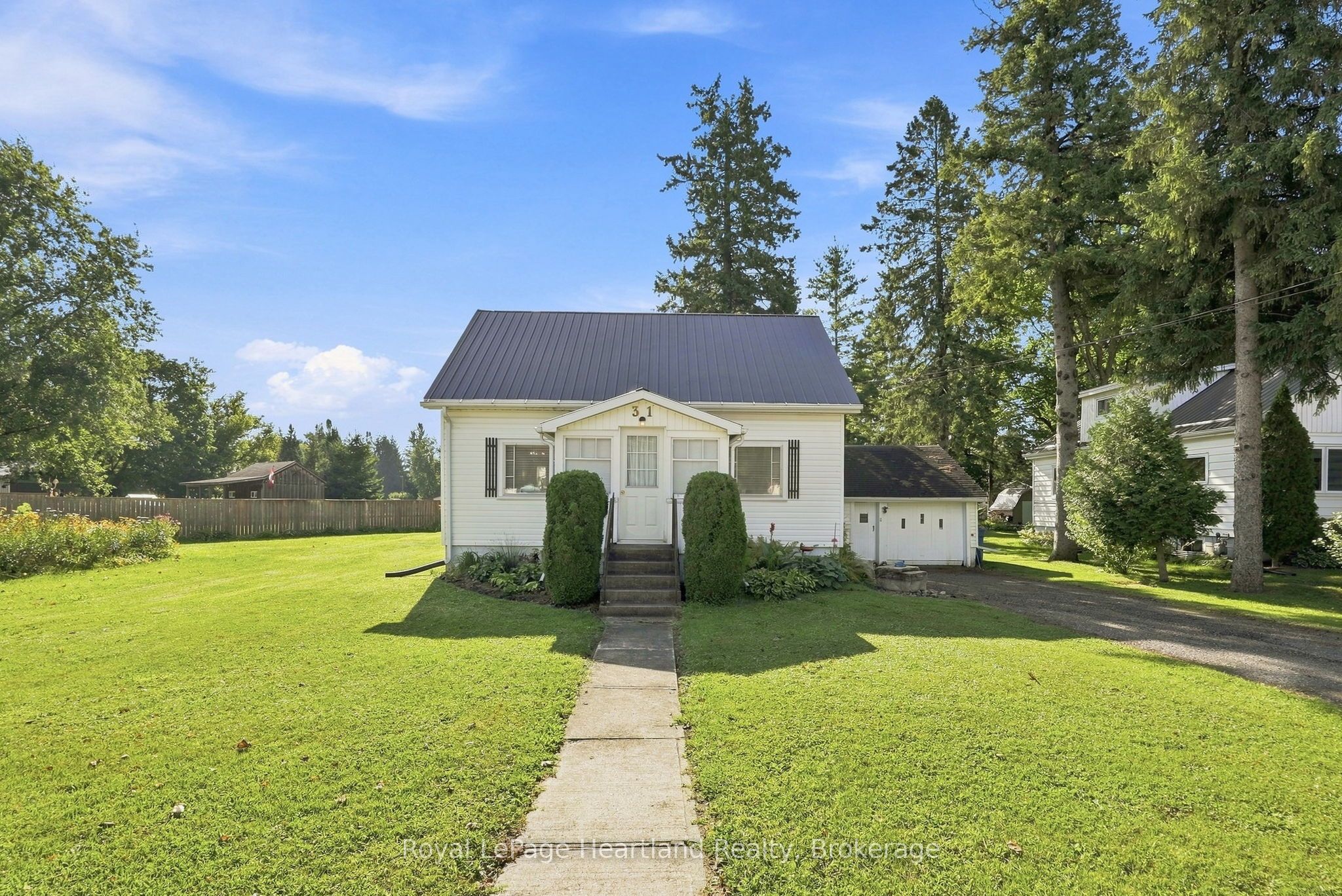 31 Louise Street, Minto, On N0g 1z0