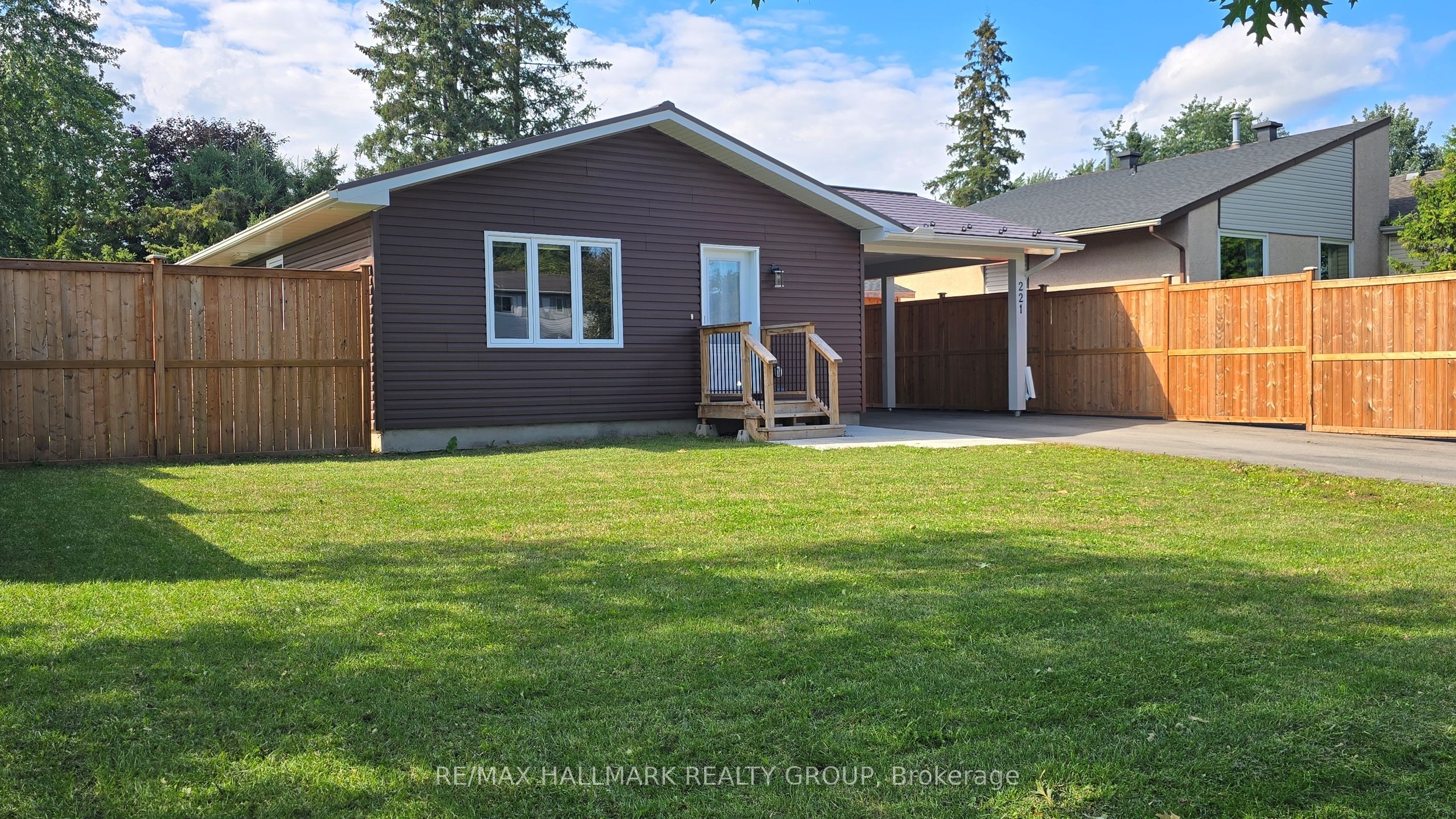 221 Castlefrank Road, Kanata, On K2l 1t4