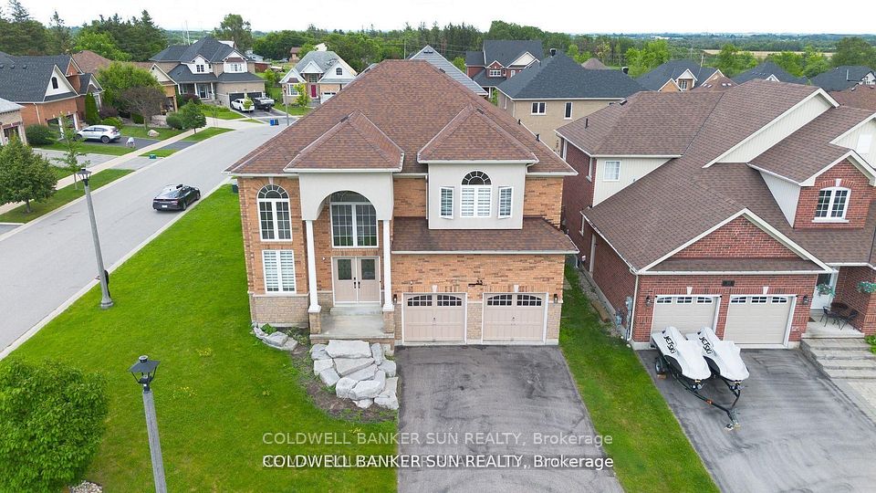 33 Ellis Crescent, Kawartha Lakes, On K9v 0a5