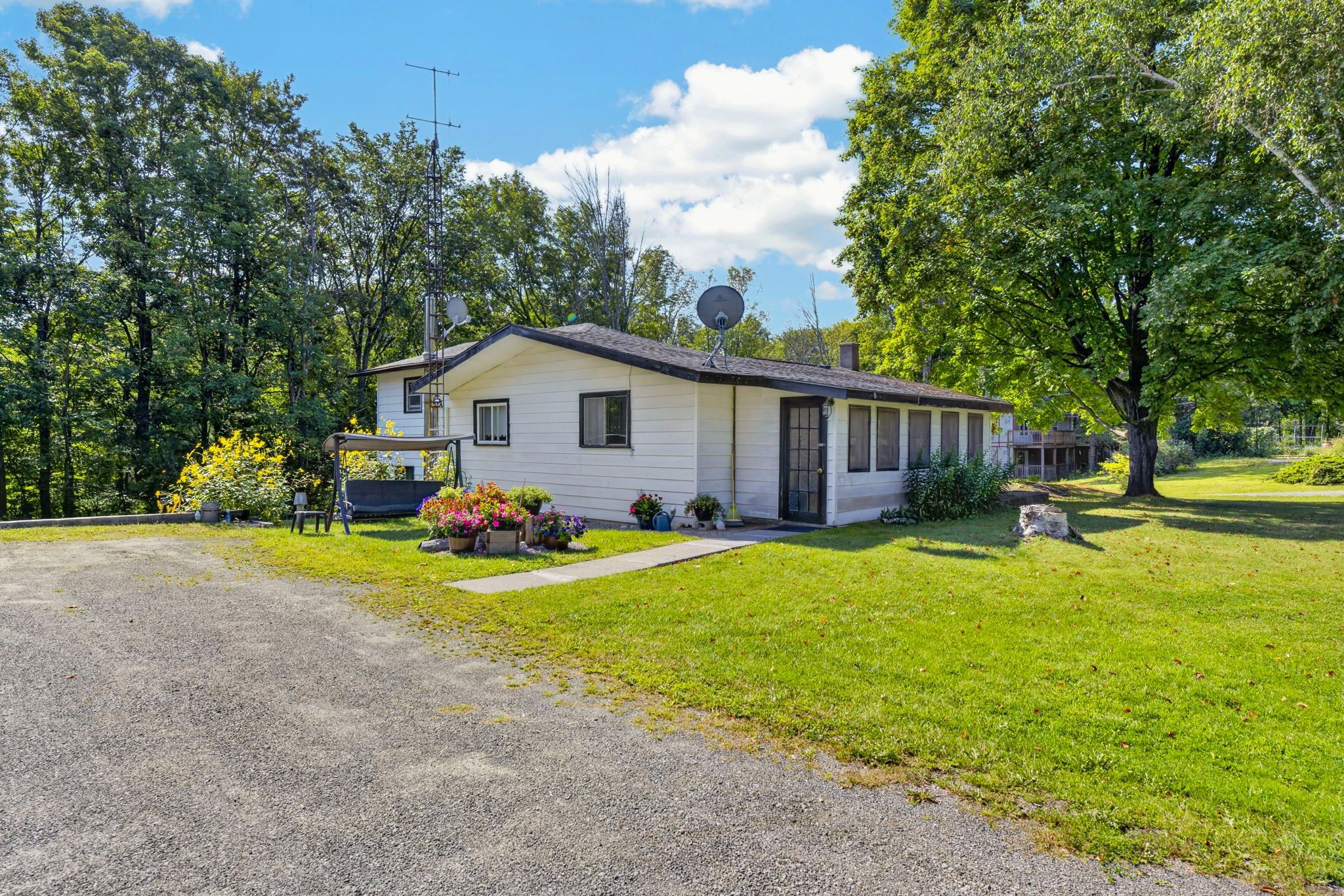 6900 Perth Road, South Frontenac, On K0h 2l0