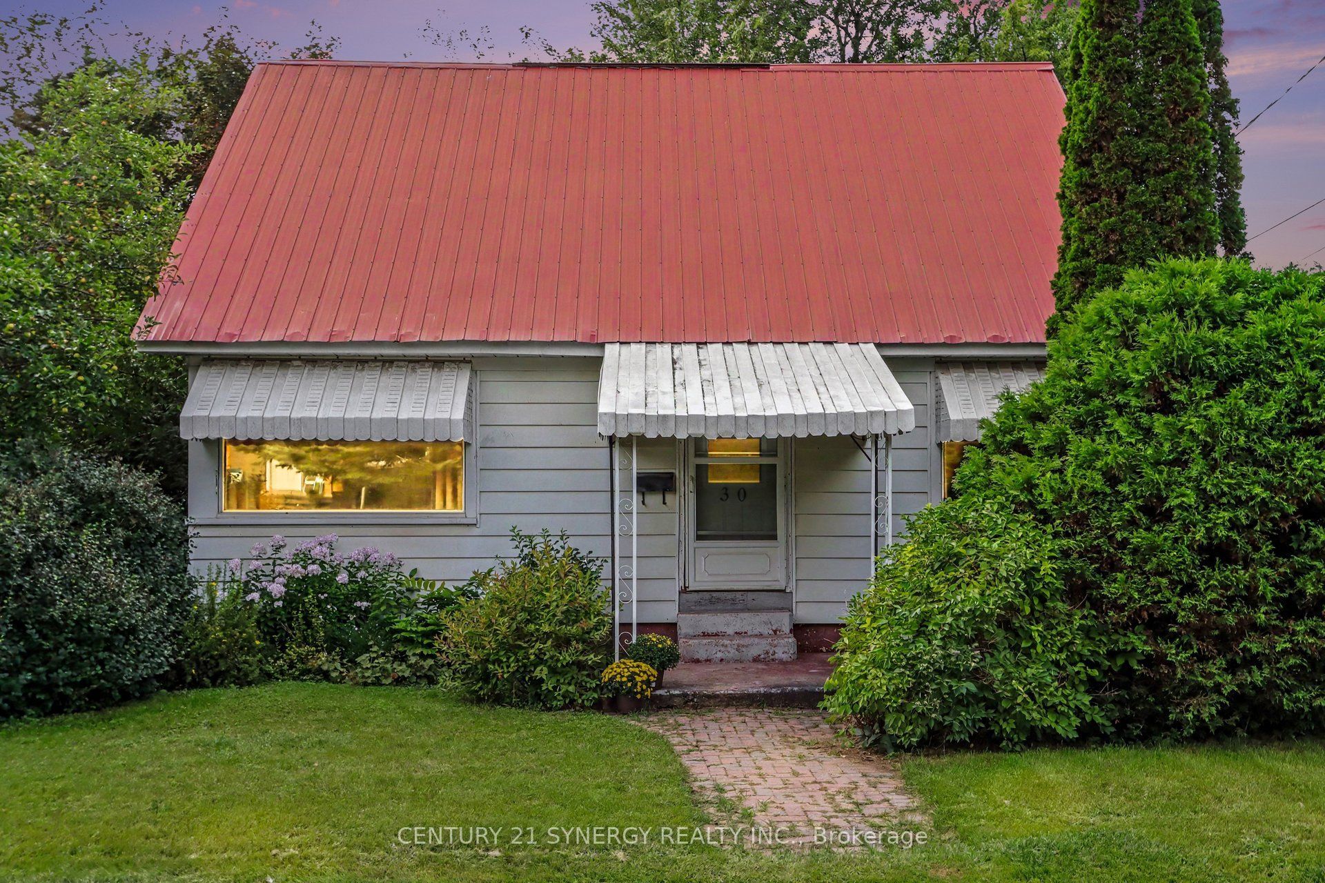 30 James Street, Smiths Falls, On K7a 1x1