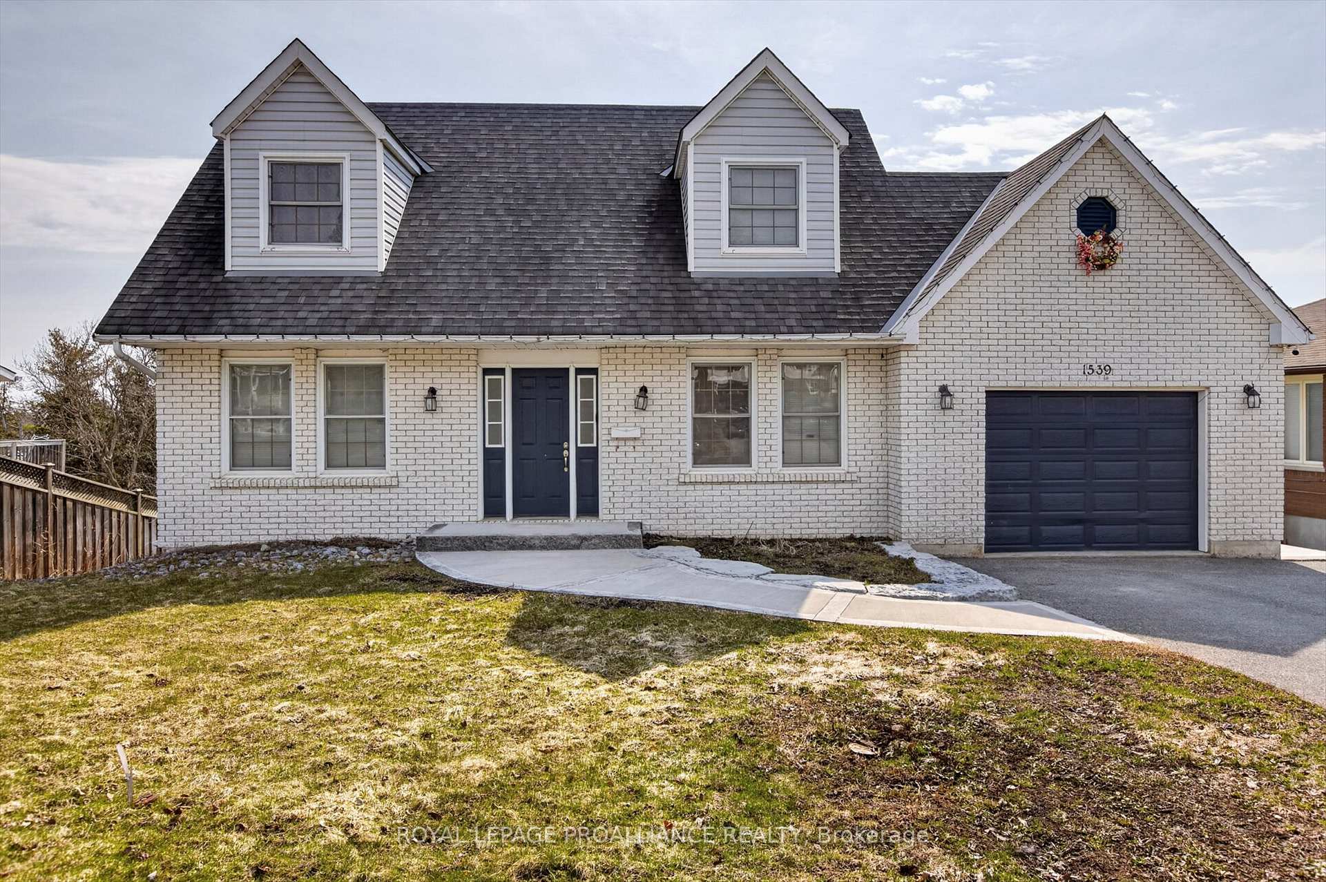 1539 Cherryhill Road, Peterborough, On K9k 1a7