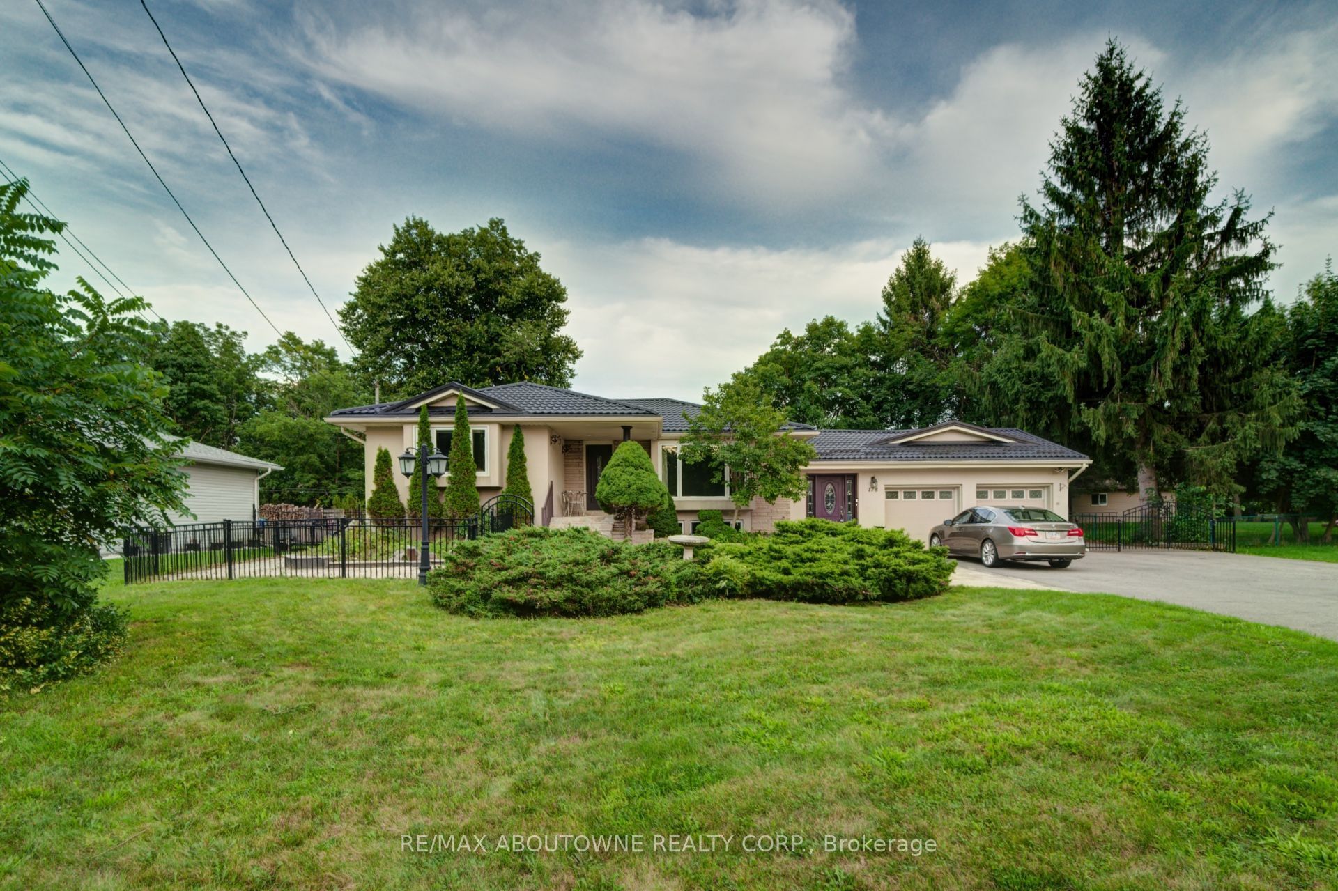 178 Carlisle Road, Hamilton, On L0r 1h2