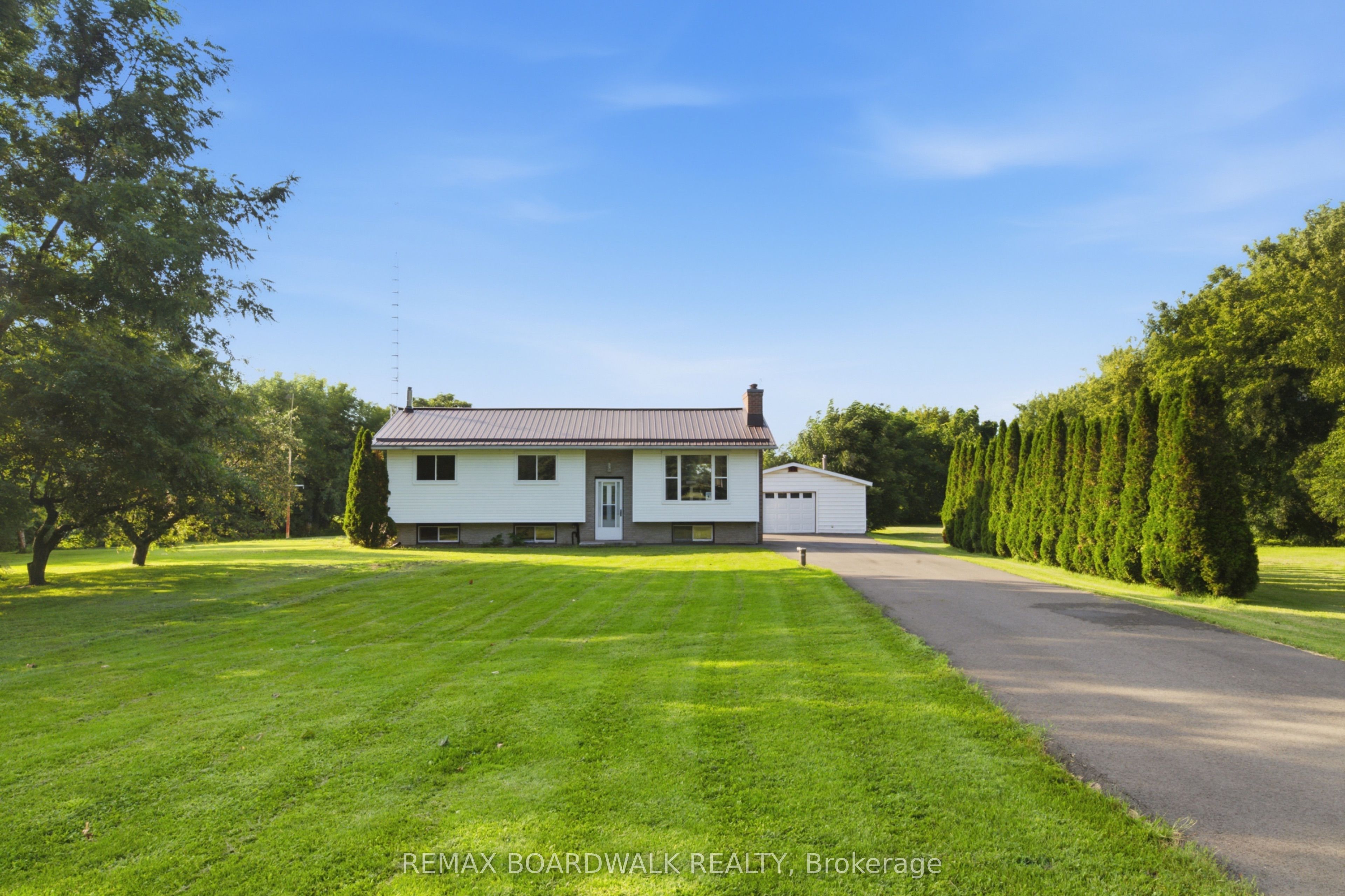2106 County Road 2 Road, Edwardsburgh/Cardinal, On K0e 1t1