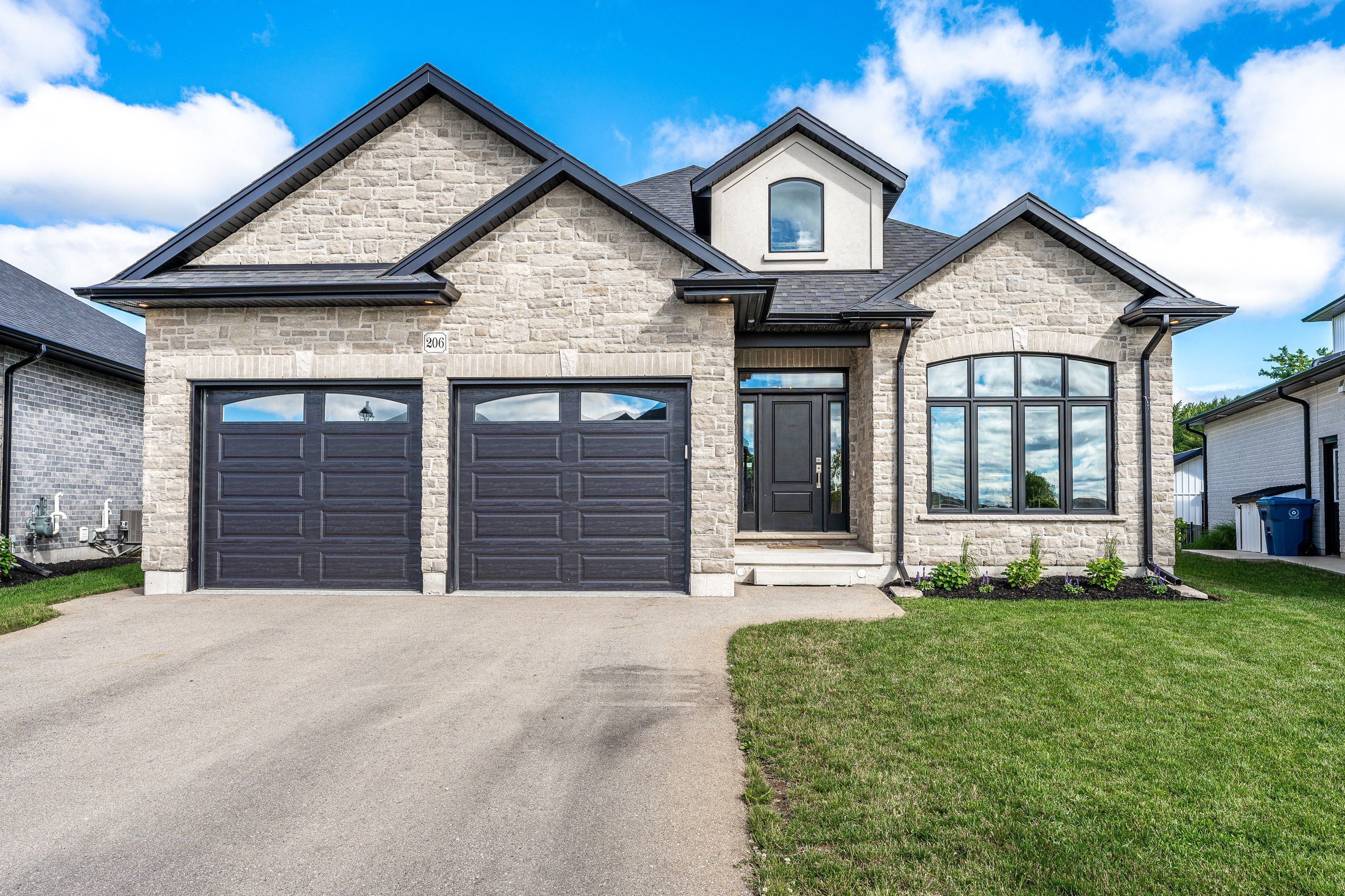 206 Orr Street, Stratford, On N5a 0j7