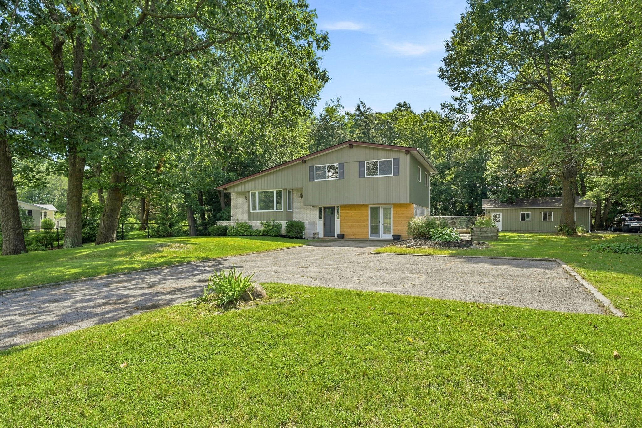 17537 Telephone Road, Quinte West, On K8v 5p4