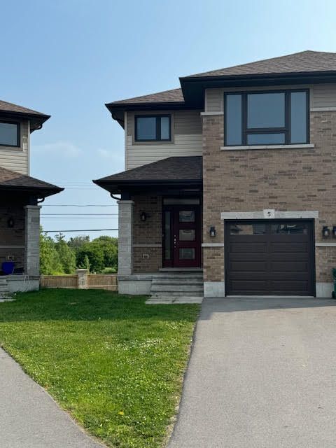 5 Ledgerock Court, Quinte West, On K8r 0a1