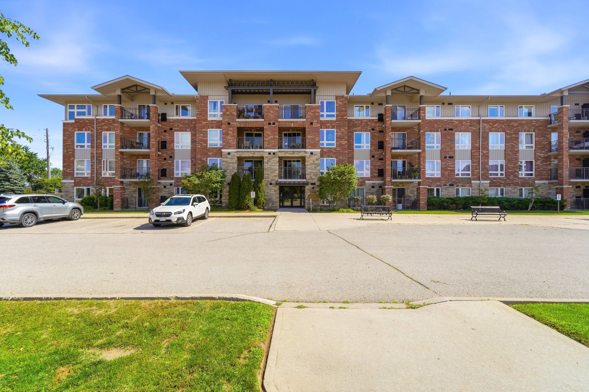 19 Waterford Drive 403, Guelph, On N1l 0j1