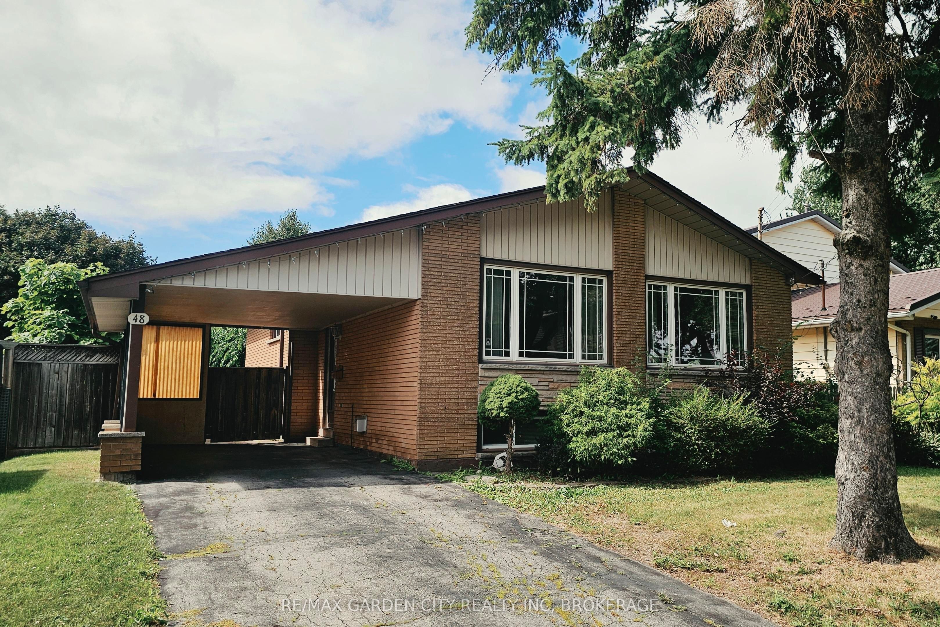 48 Manning Avenue, Hamilton, On L9a 3e7