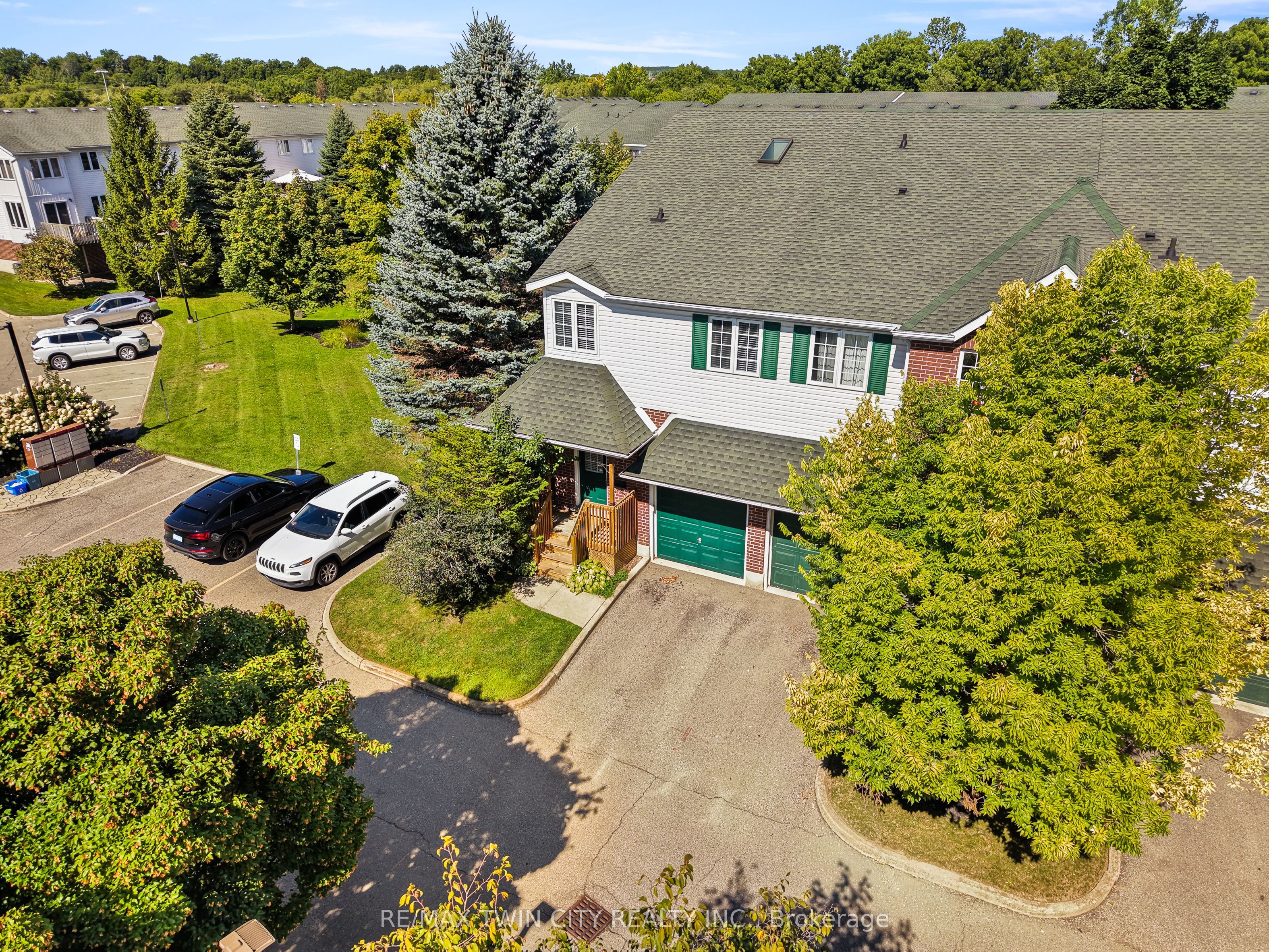 42 Green Valley Drive 65, Kitchener, On N2p 2j7