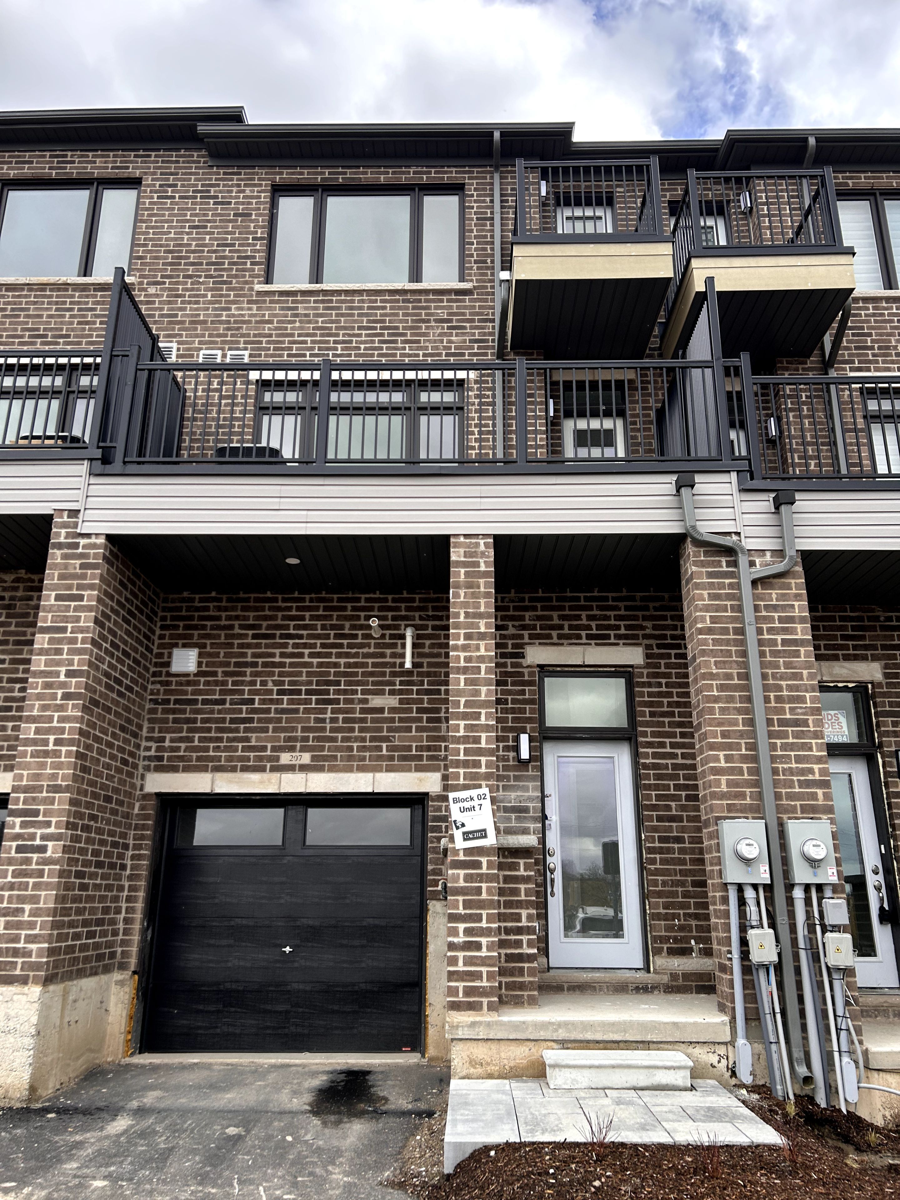 585 Colborne Street 207, Brantford, On N3s 0k4
