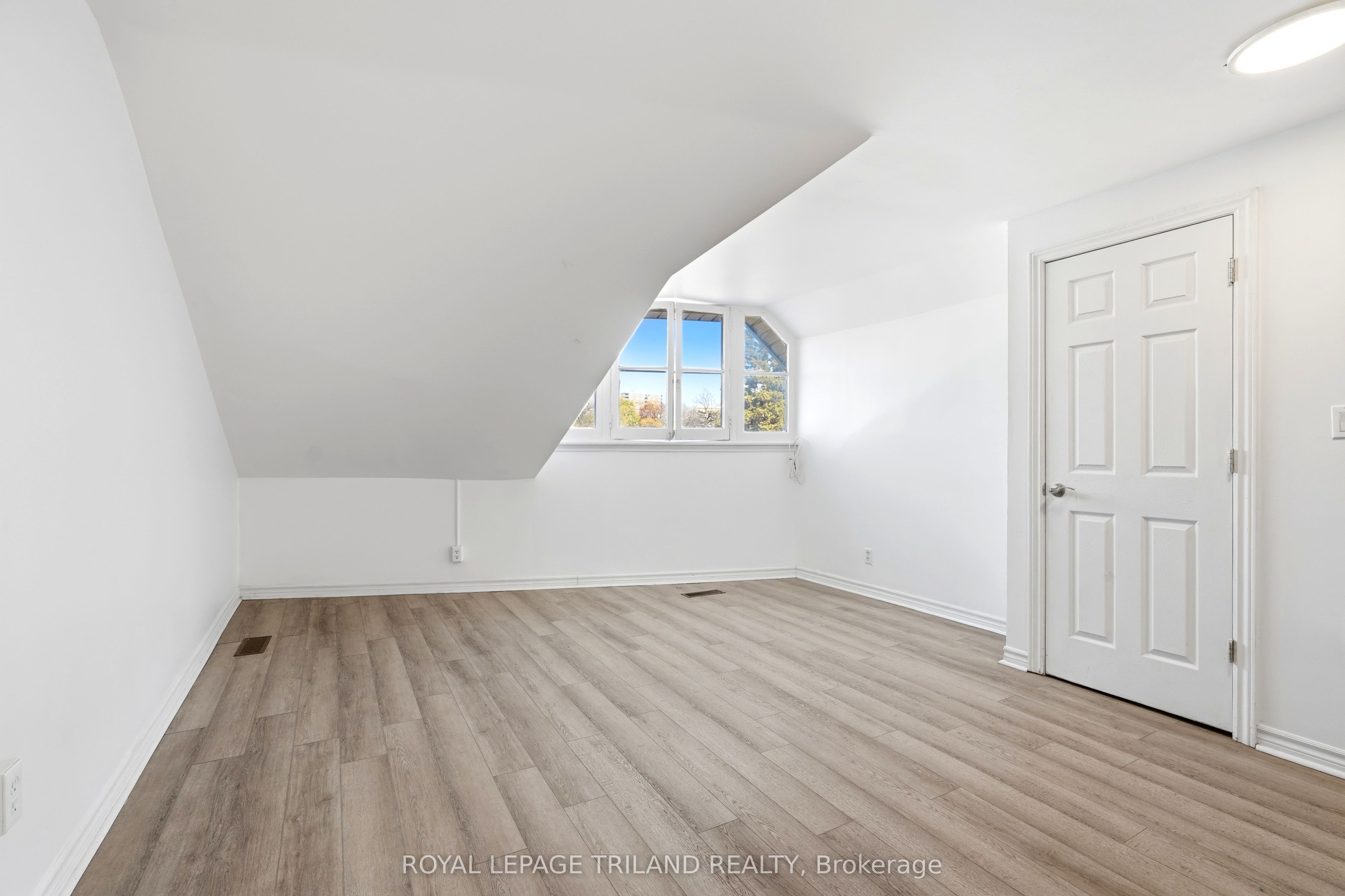 525 Richmond Street 1, London East, On N6a 3e8