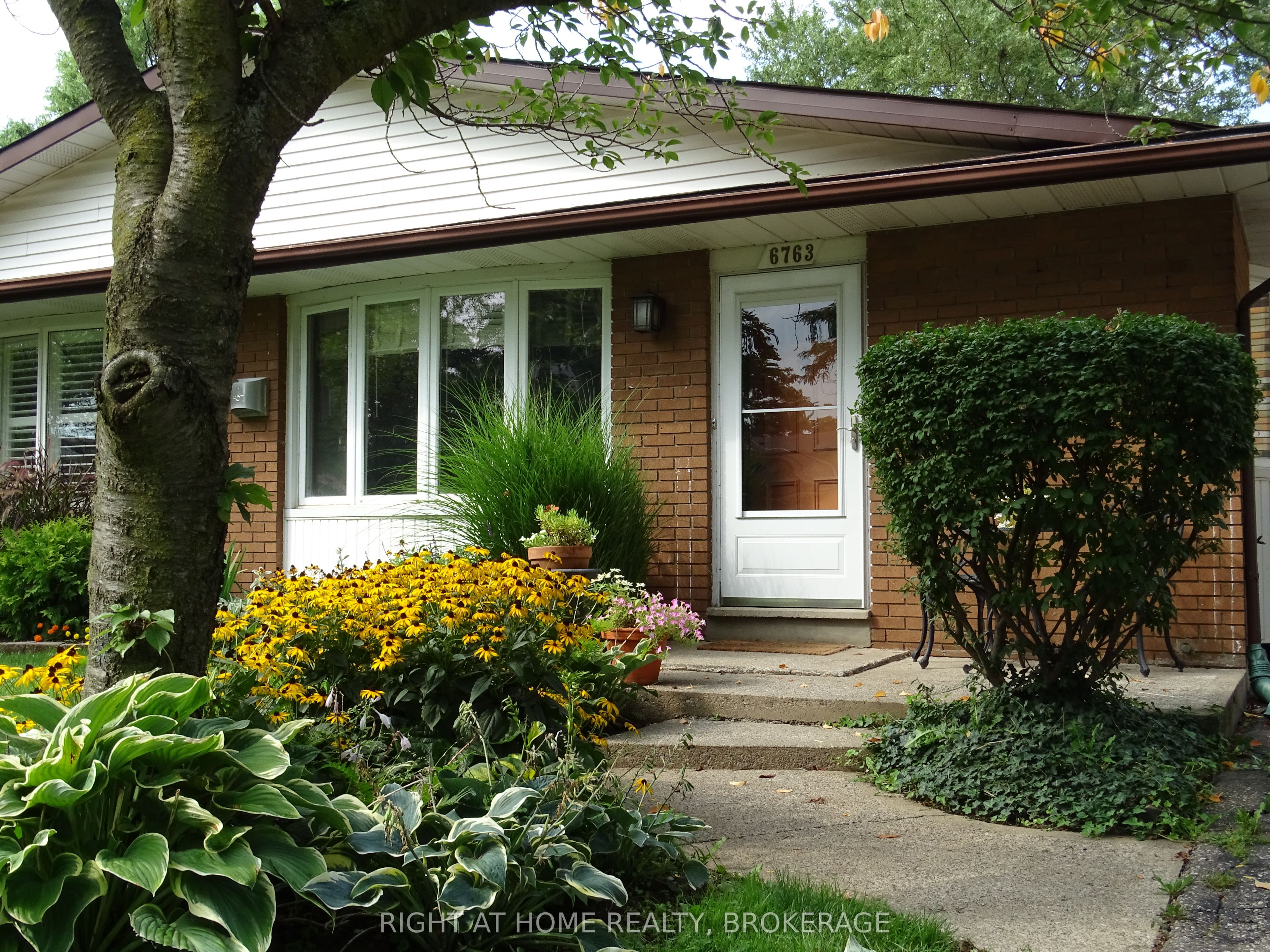 6763 Wilinger Street, Niagara Falls, On L2j 2b4
