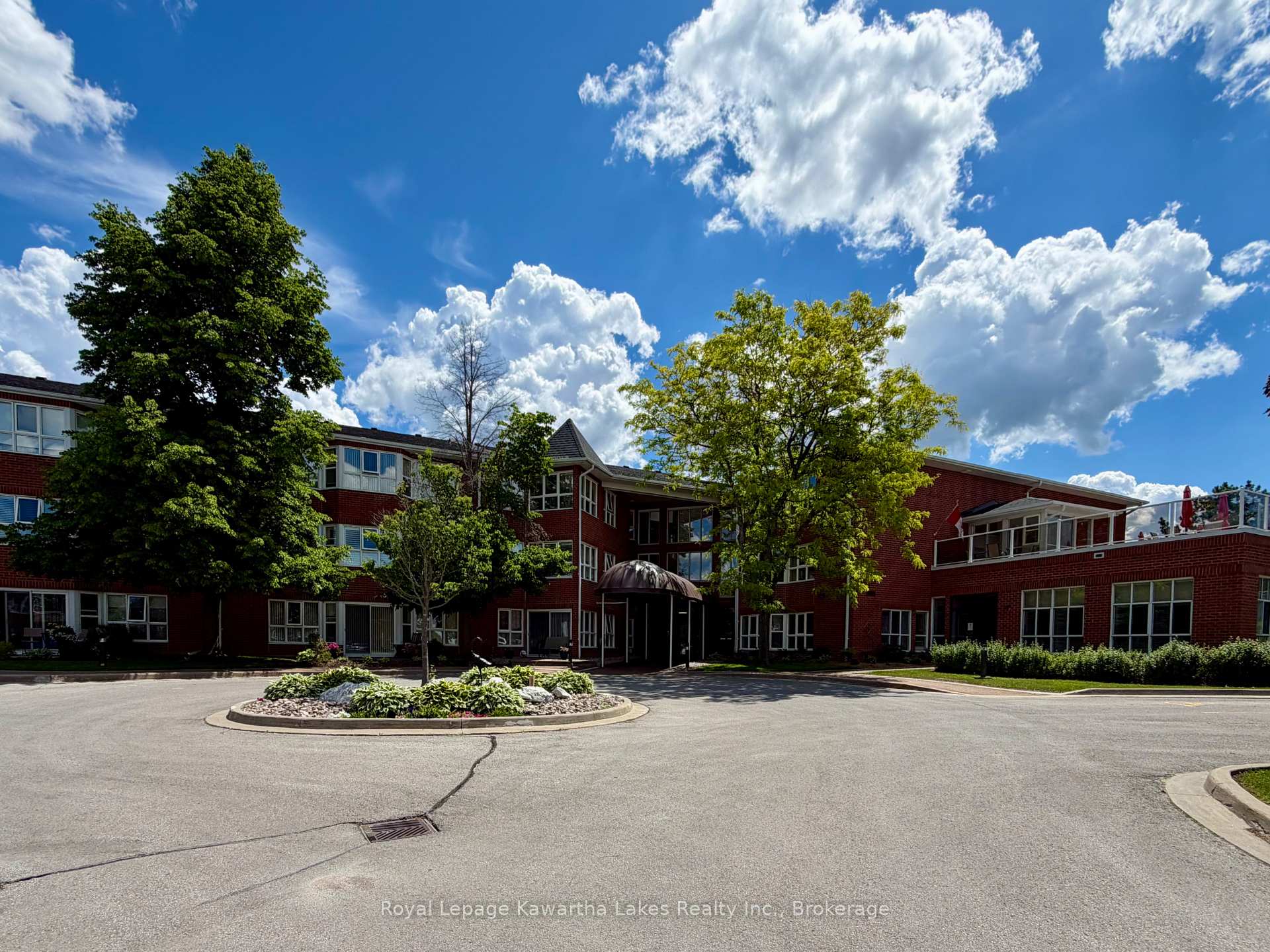 4 Heritage Way 303, Kawartha Lakes, On K9v 5z2