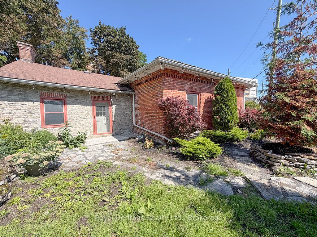 6 Willard Street, Belleville, On K8p 1c5