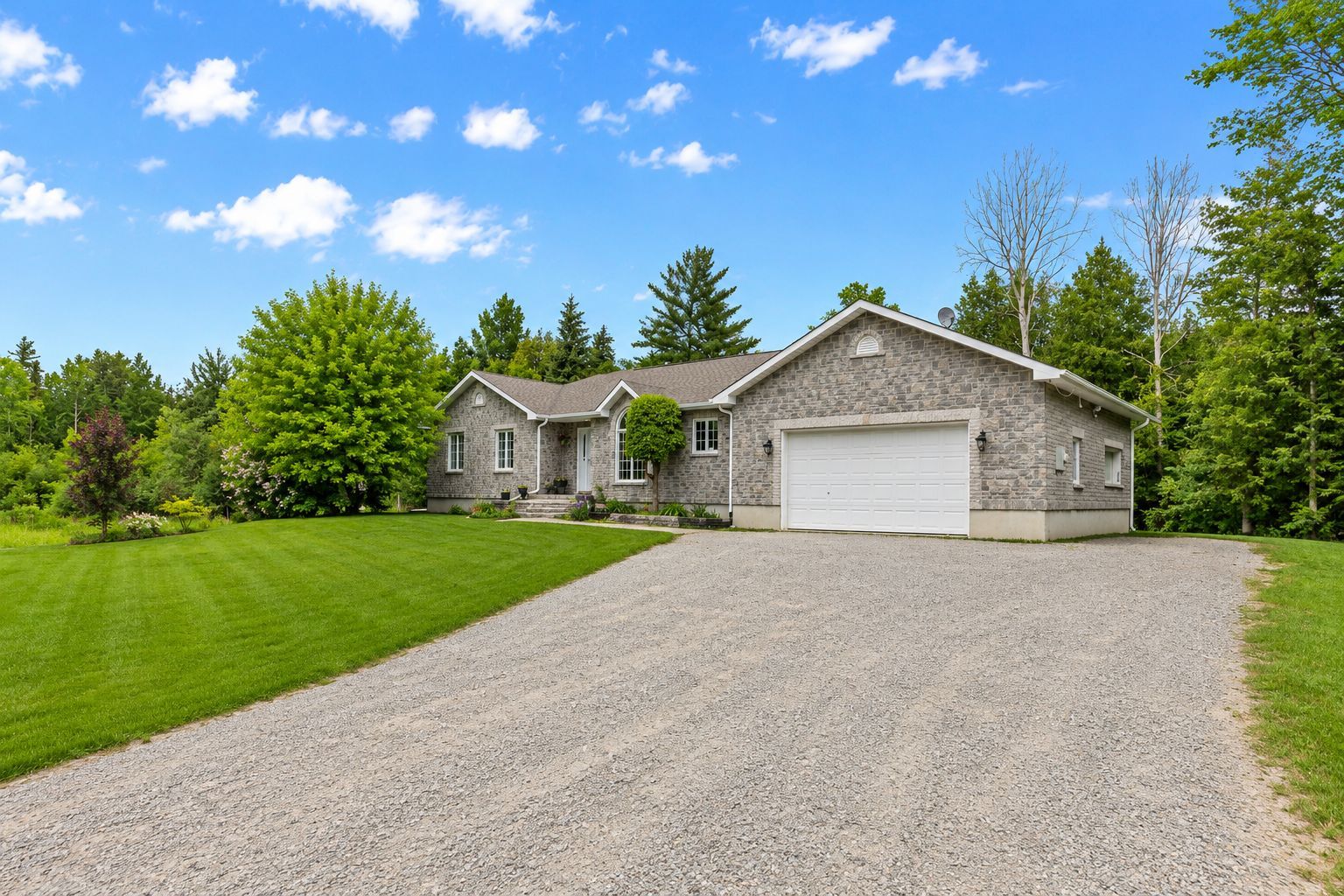 520 David Manchester Road, Carp - Huntley Ward, On K0a 1l0