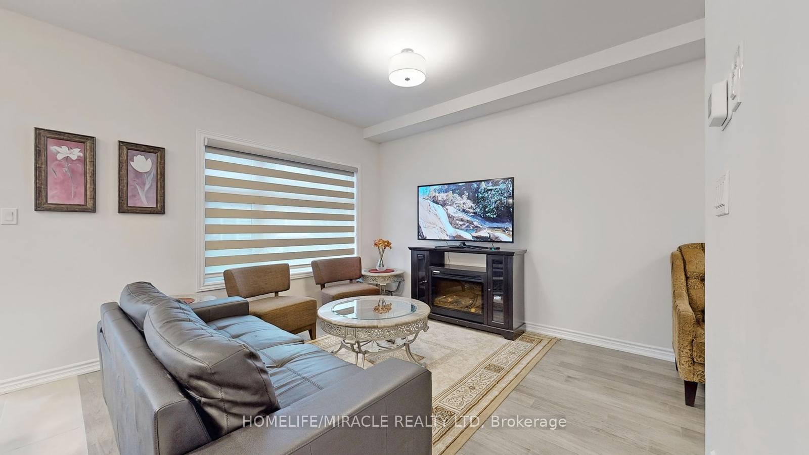 5672 Dorchester Road 26, Niagara Falls, On L2g 4y8