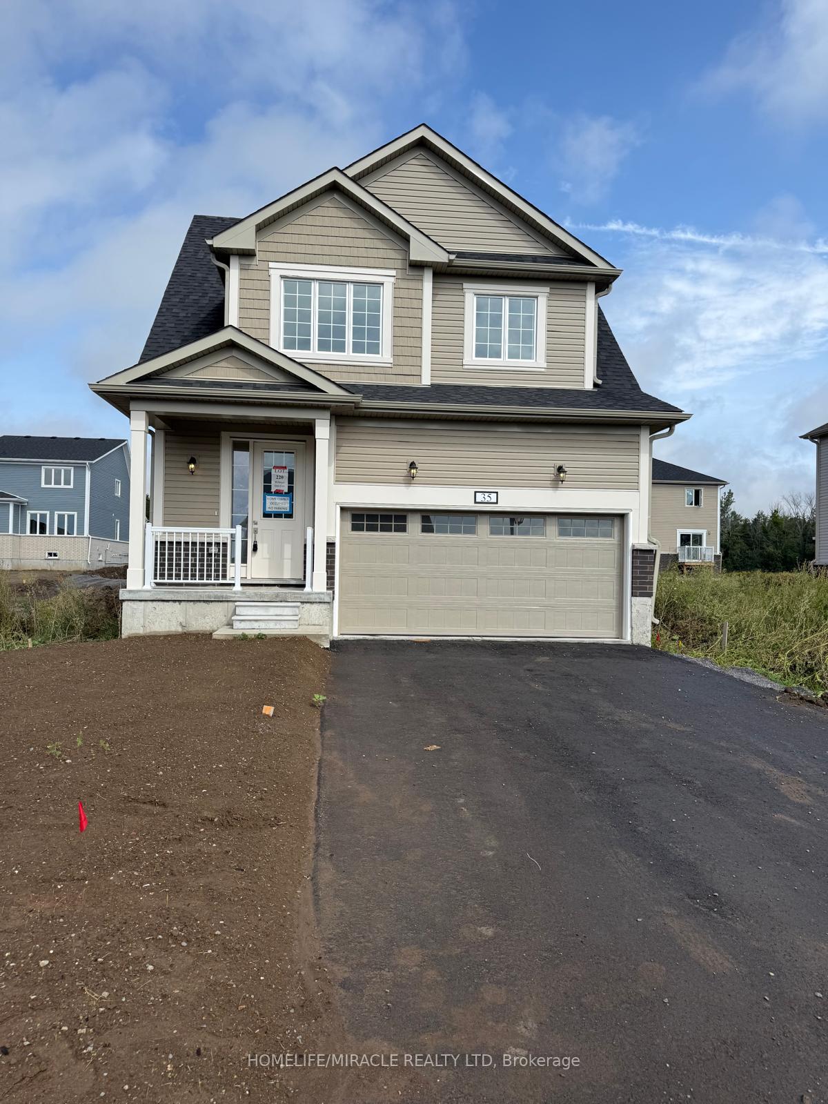 35 Royal Oak Crescent, Loyalist, On K0h 1g0