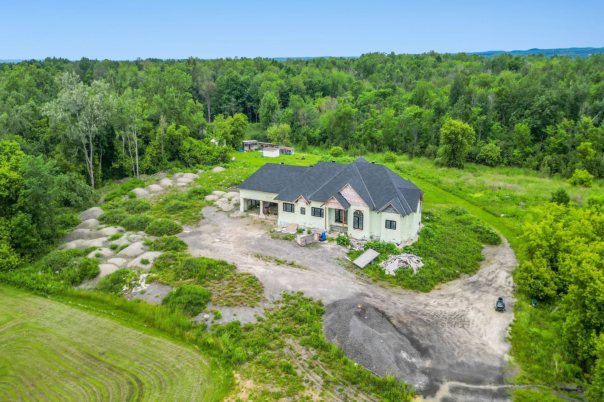 1695 Old Montreal Road, Orleans - Cumberland And Area, On K4c 1g7