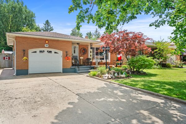 33 Meadowbrook Crescent, St. Catharines, On L2m 7g8