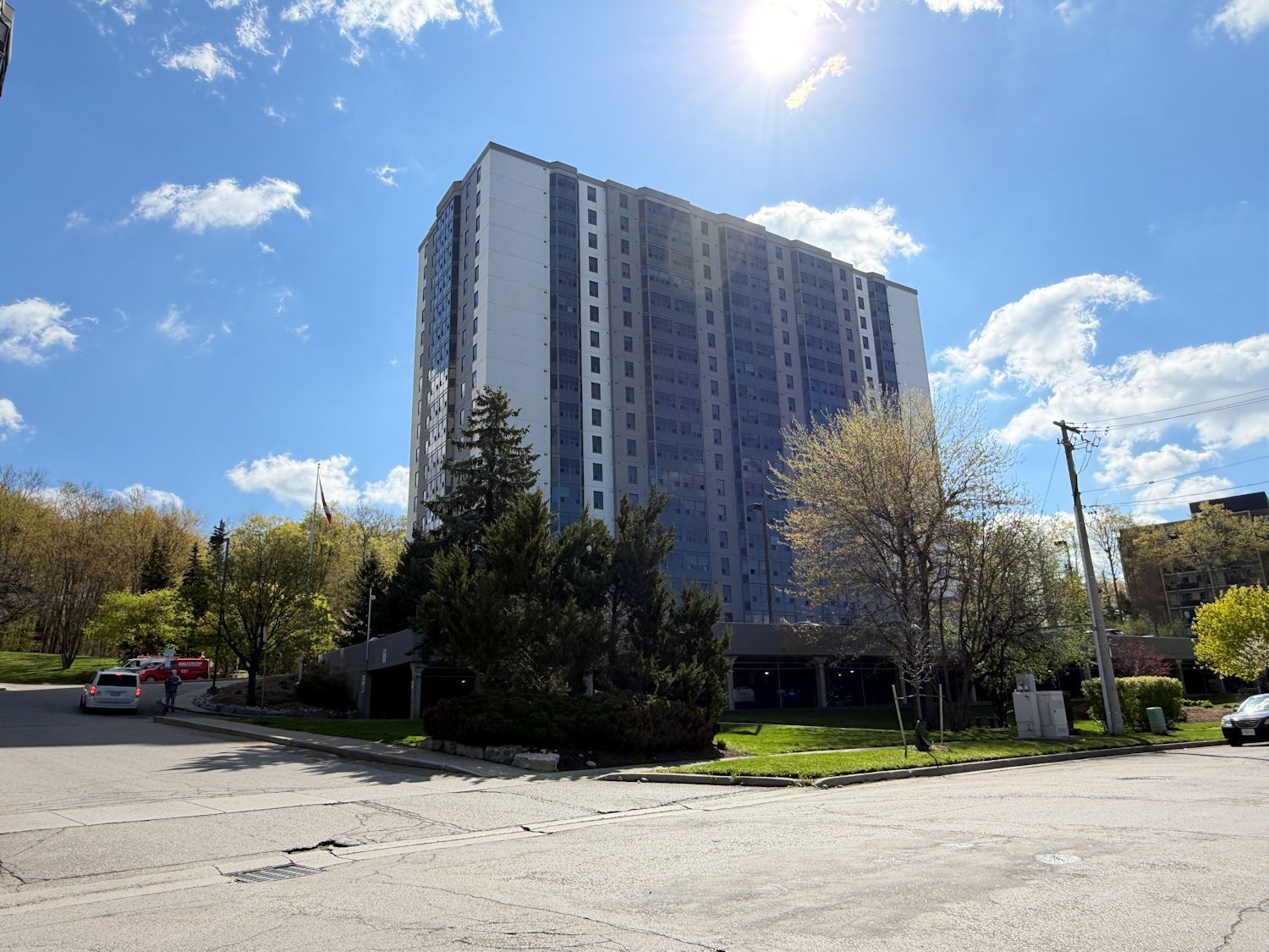 55 Green Valley Drive 1902, Kitchener, On N2p 1z6