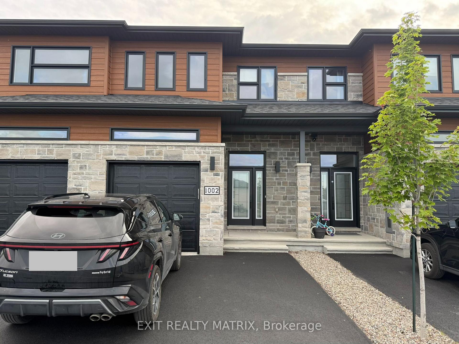 1002 Cologne Street, Russell, On K0a 1w0