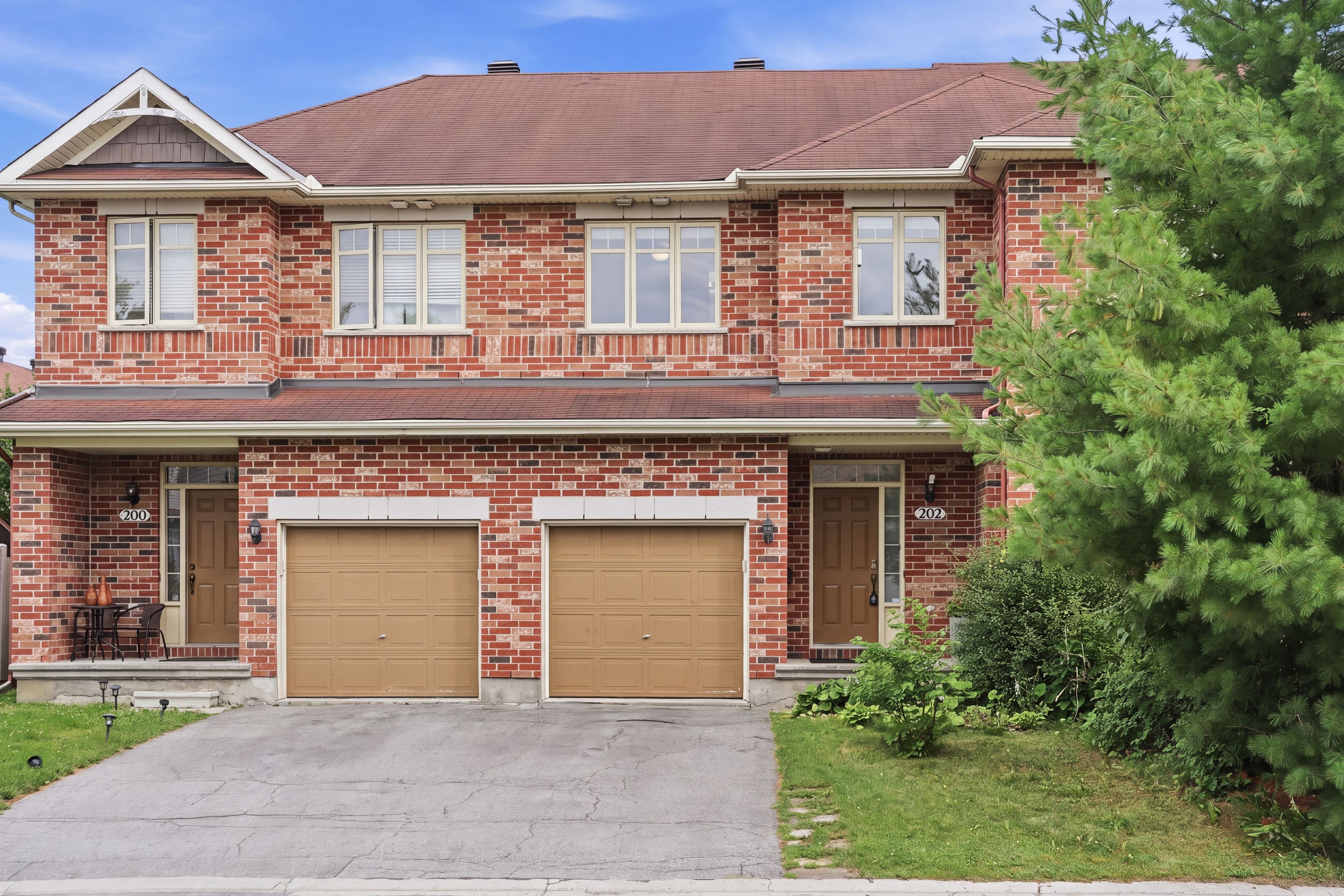 202 Maxwell Bridge Road, Kanata, On K2w 0b8