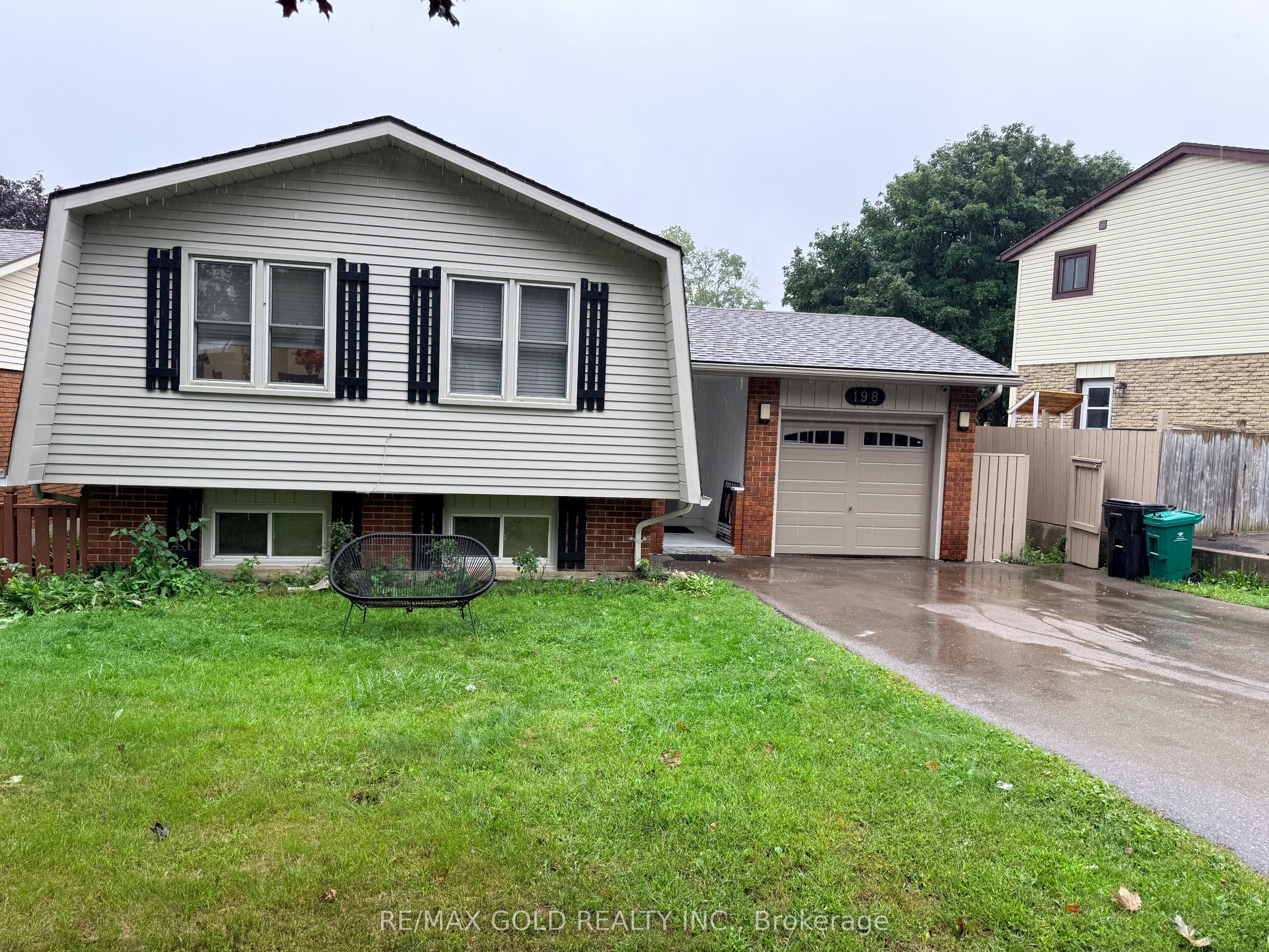198 Coach Hill Drive, Kitchener, On N2e 1p4