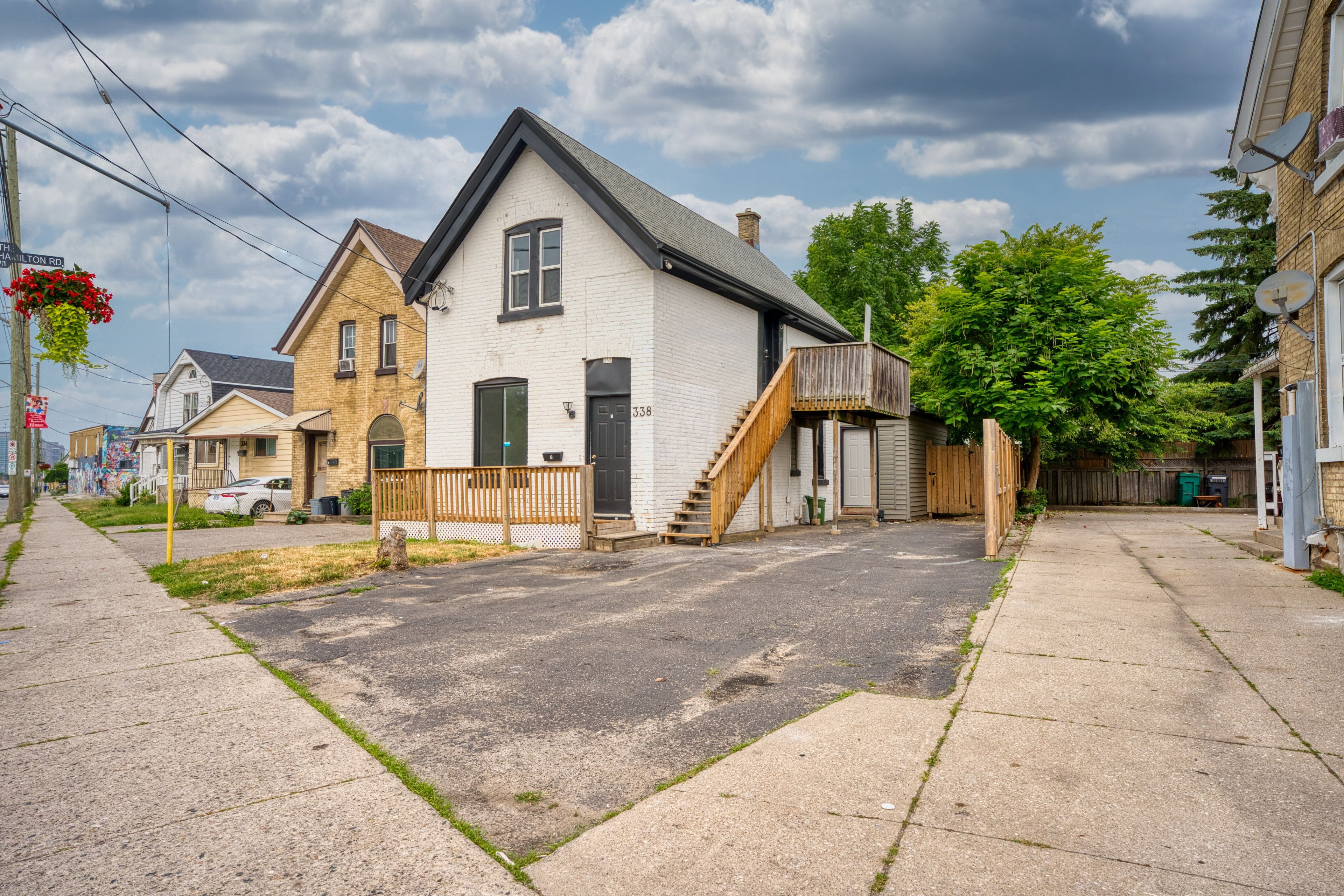 338 Hamilton Road, London East, On N5z 1r5