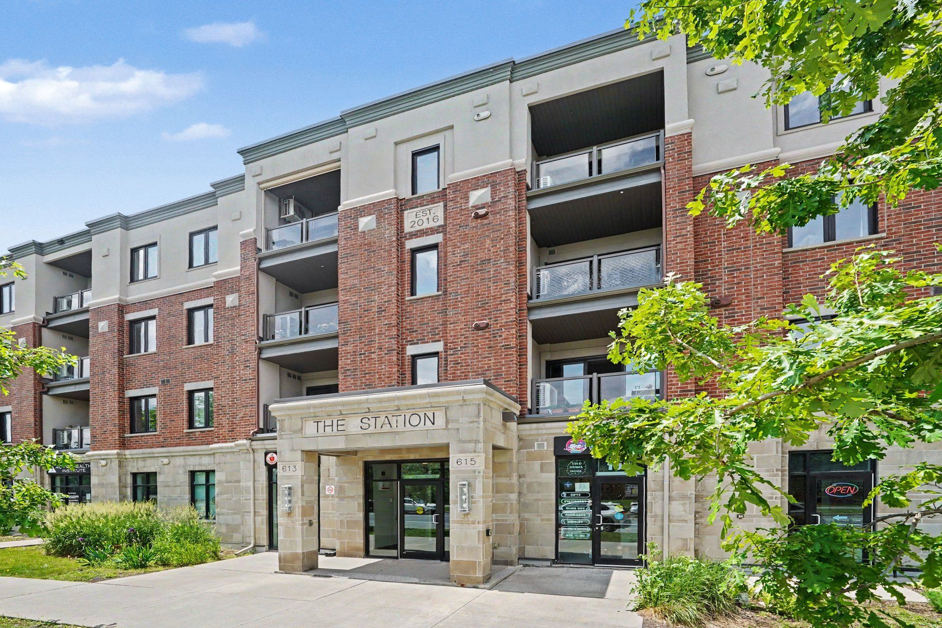 615 Longfields Drive 405, Barrhaven, On K2j 6j3