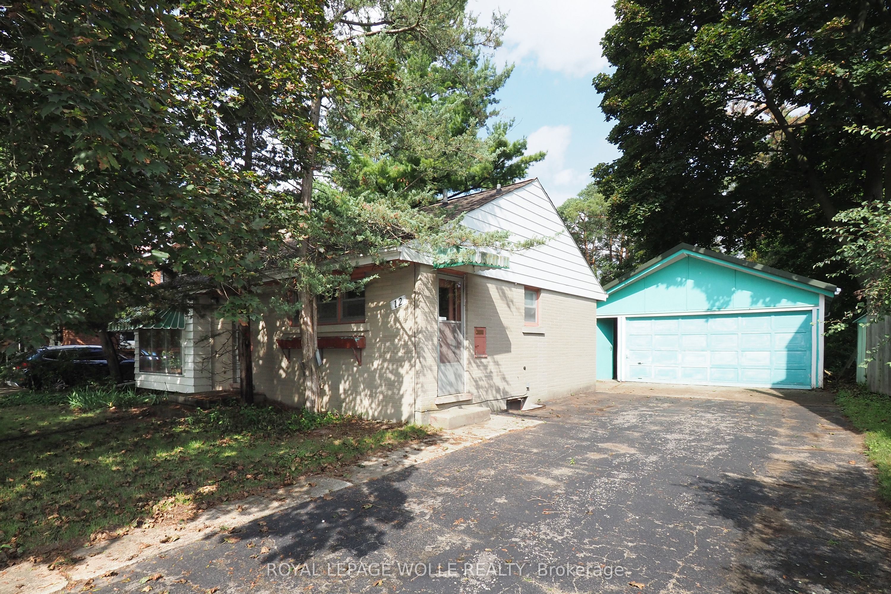 12 Oakwood Avenue, Kitchener, On N2h 6g9