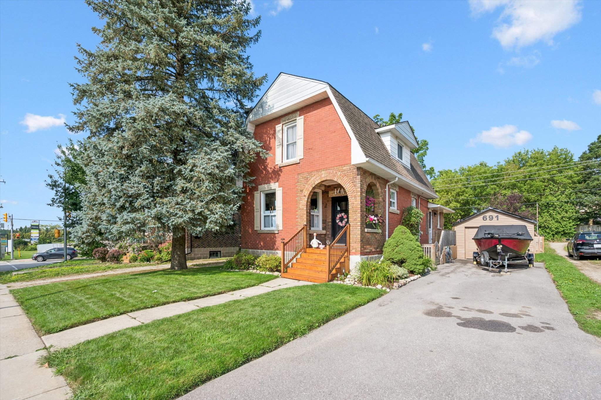 691 St Andrew Street W, Centre Wellington, On N1m 1p7