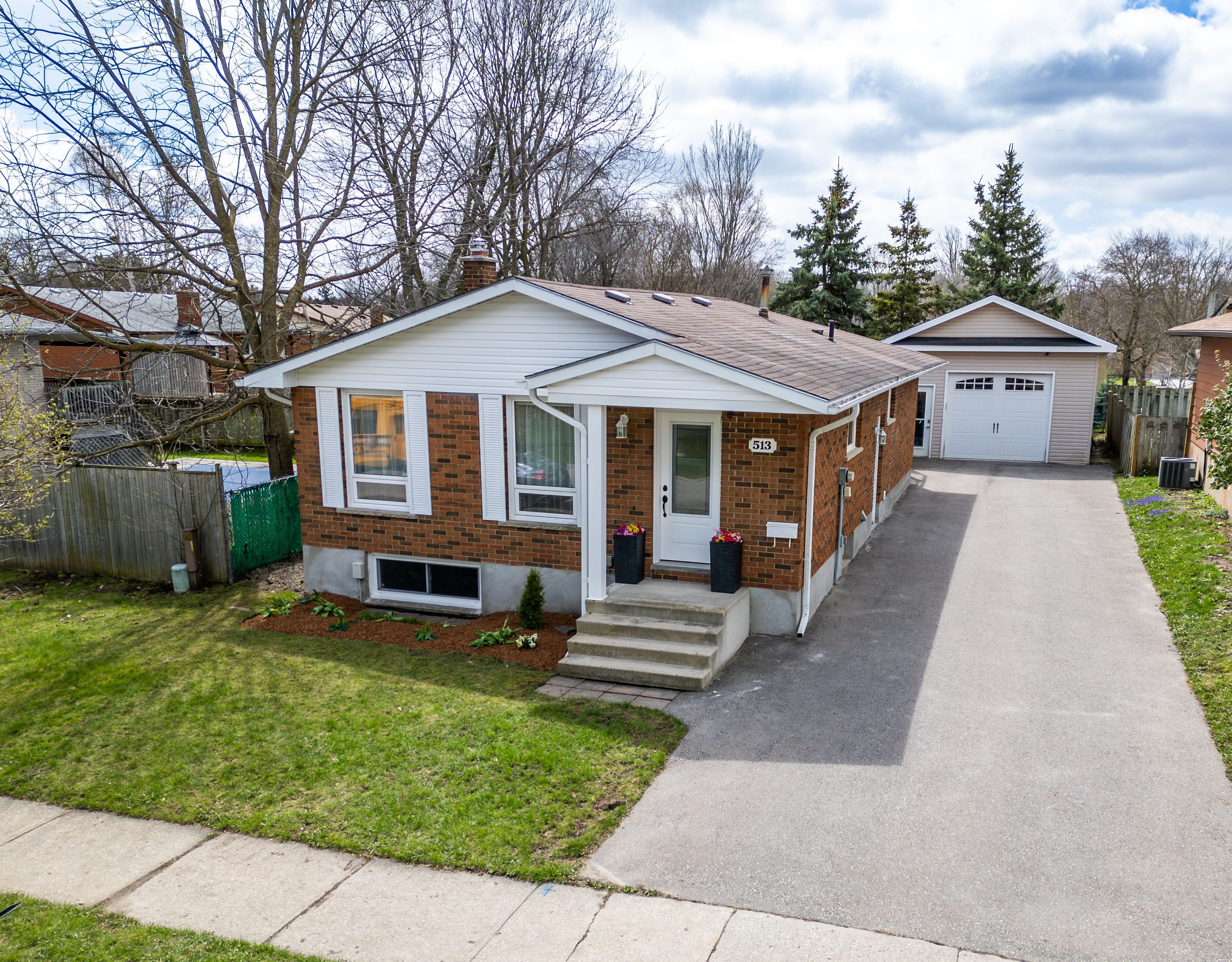 513 Havelock Drive, Waterloo, On N2l 4n8
