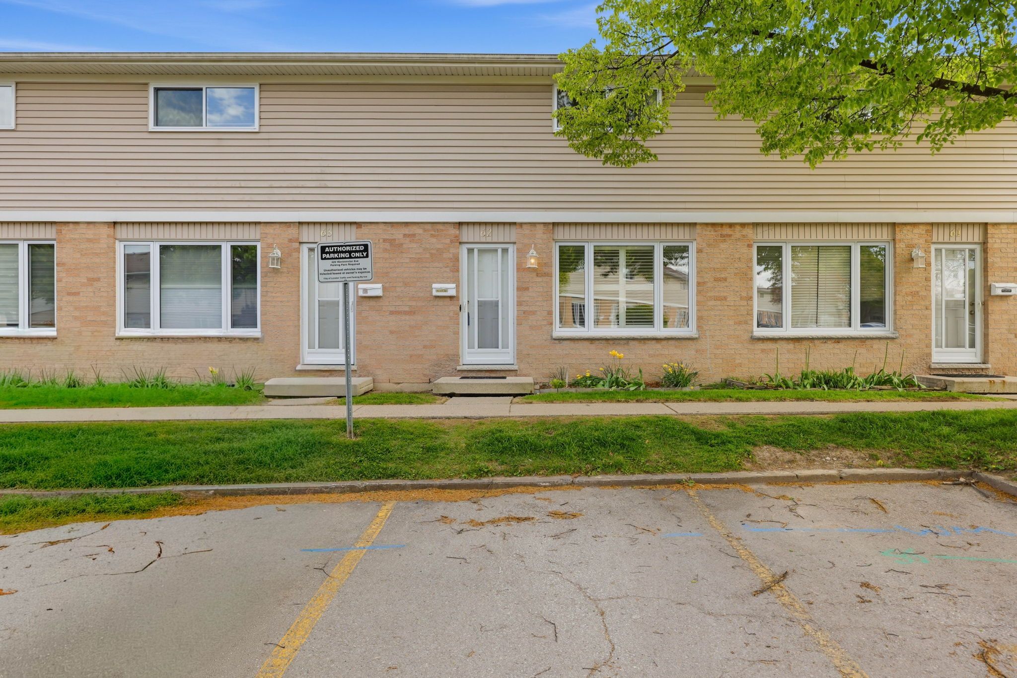 320 Westminster Avenue 62, London South, On N6c 5h5