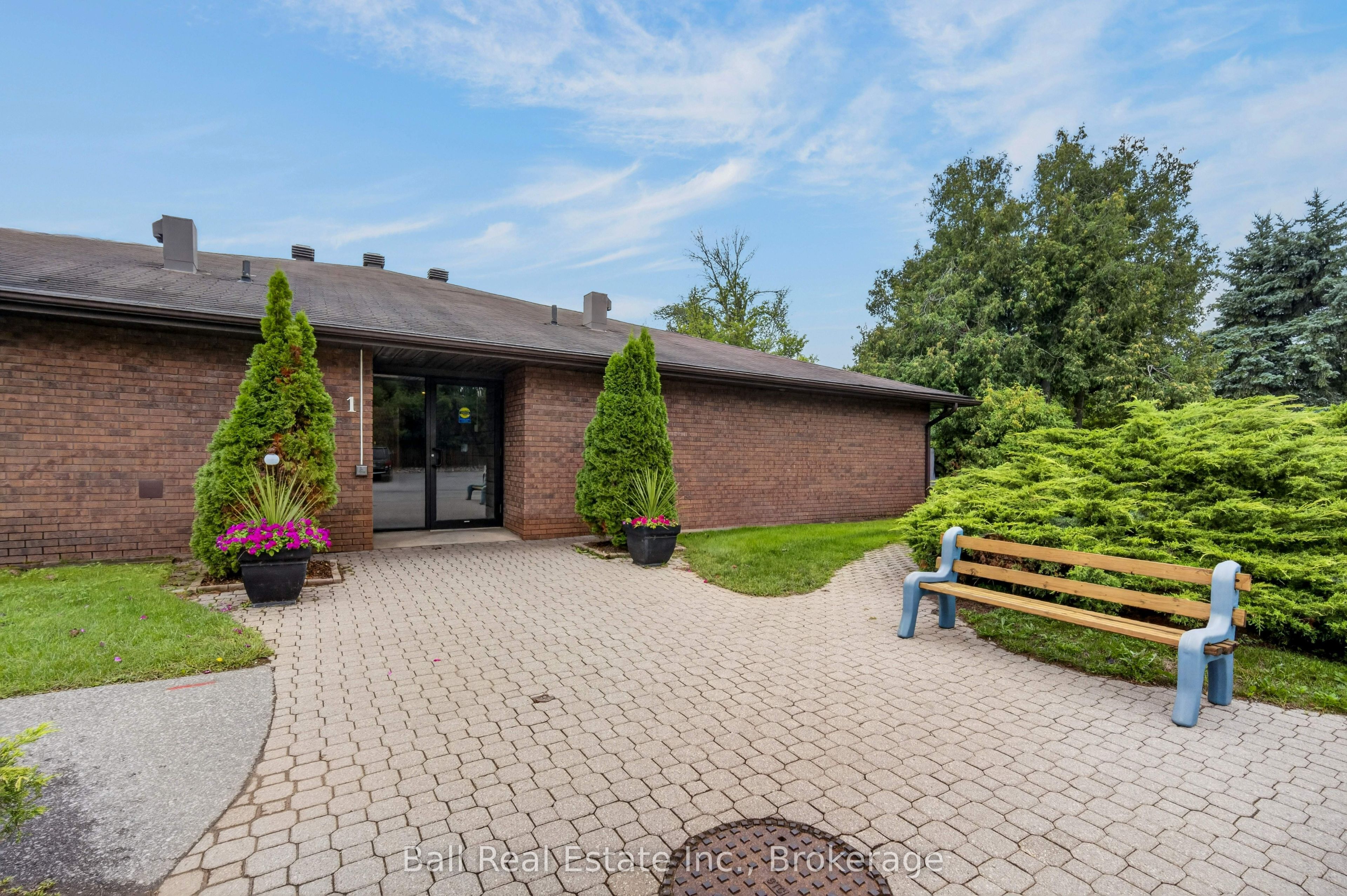 200 East St S 103, Kawartha Lakes, On K0m 1a0
