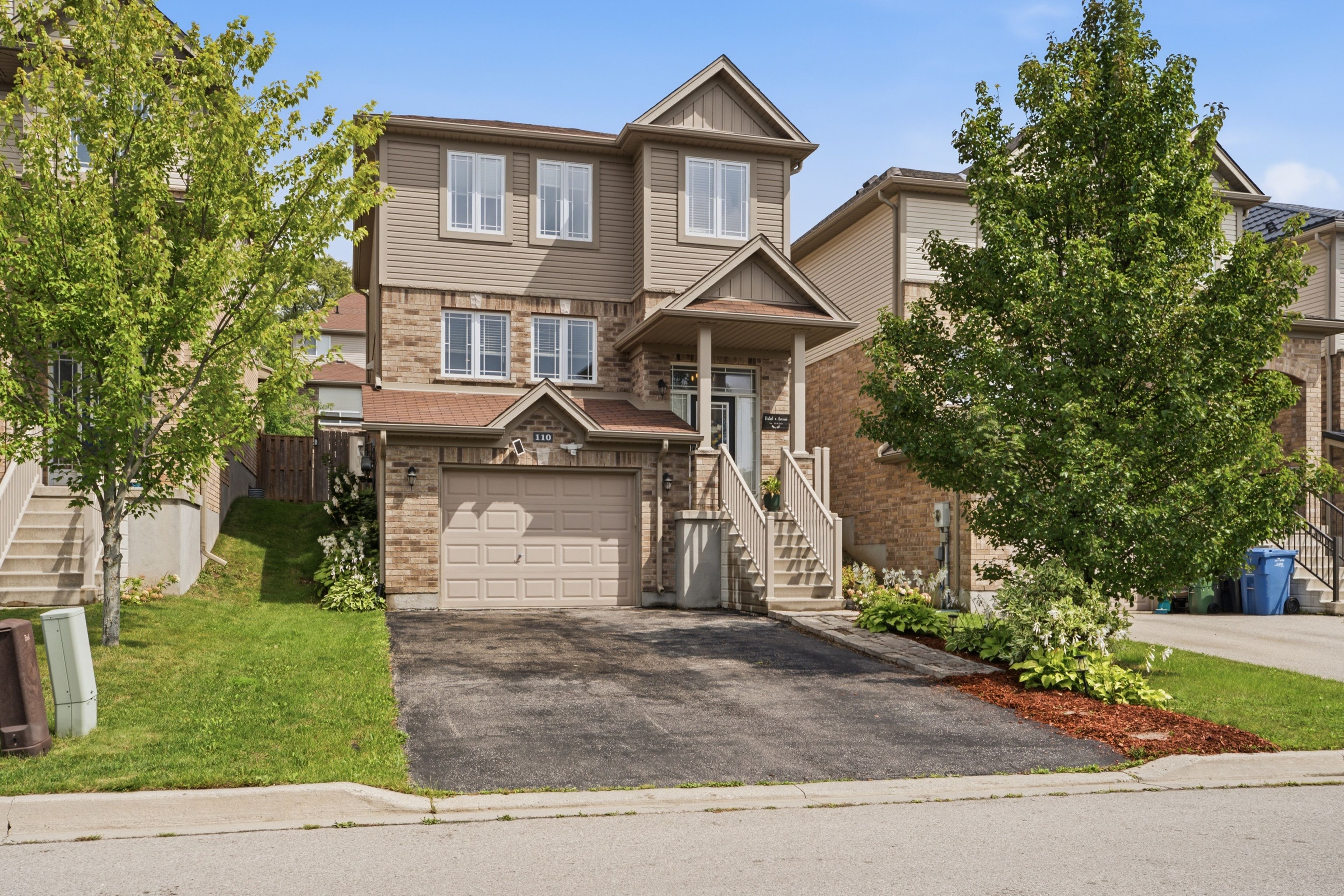 110 Oakes Crescent, Guelph, On N1e 0j5