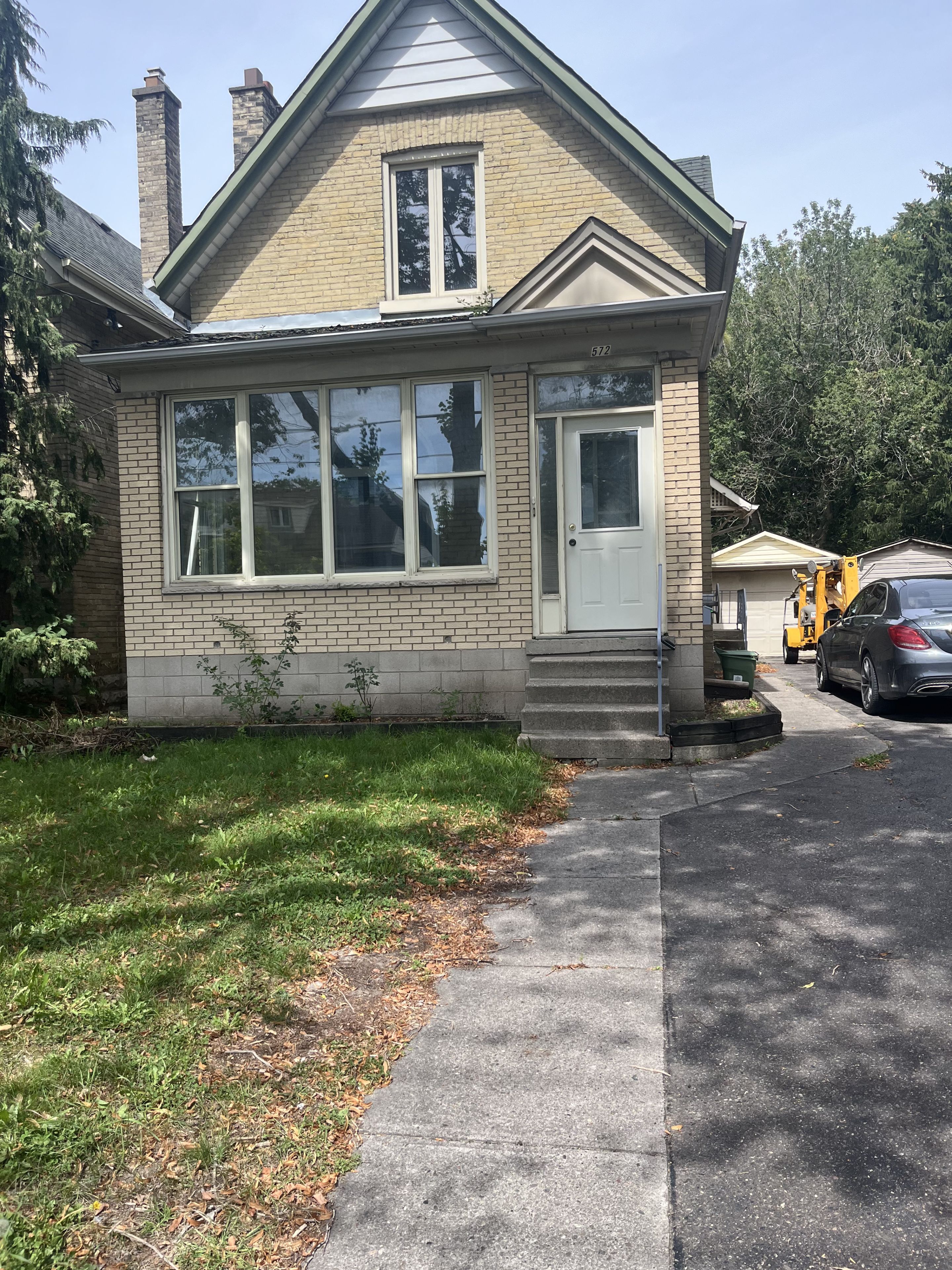 572 Oxford Street E, London East, On N5y 3j1